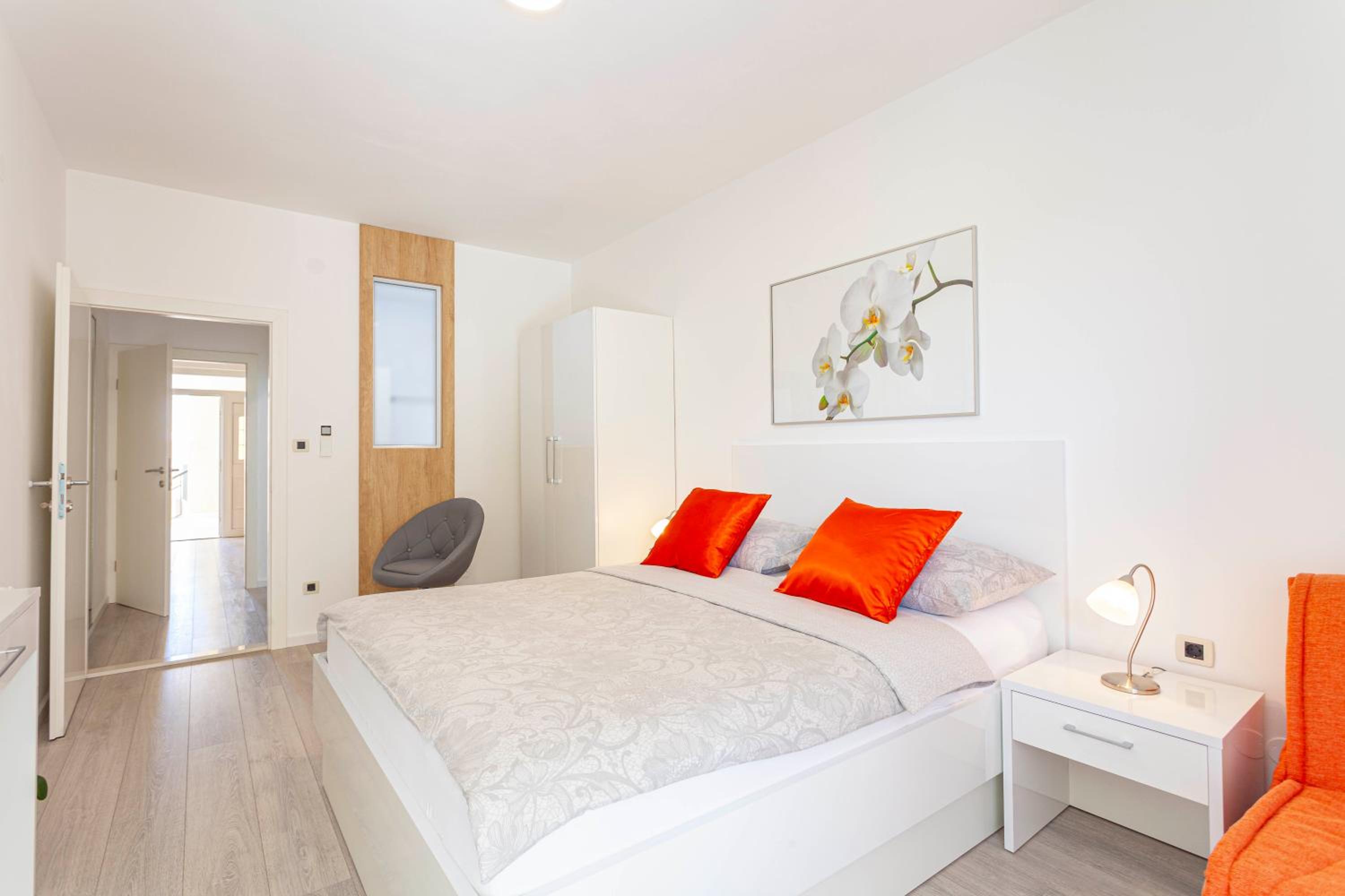 One-Bedroom Apartment with Sea View and Terrace photo 1
