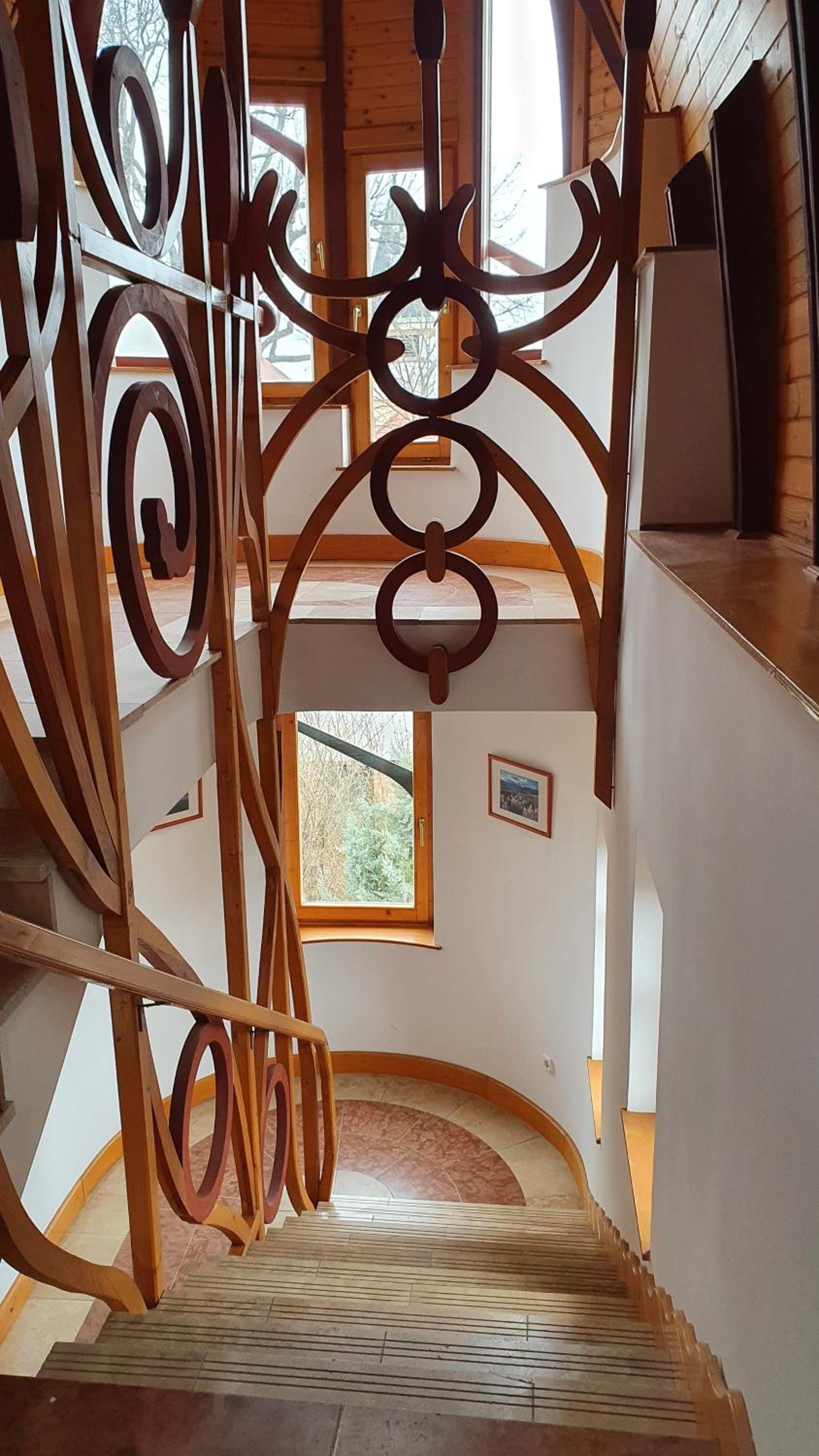 Apartment - Split Level - Photo 37