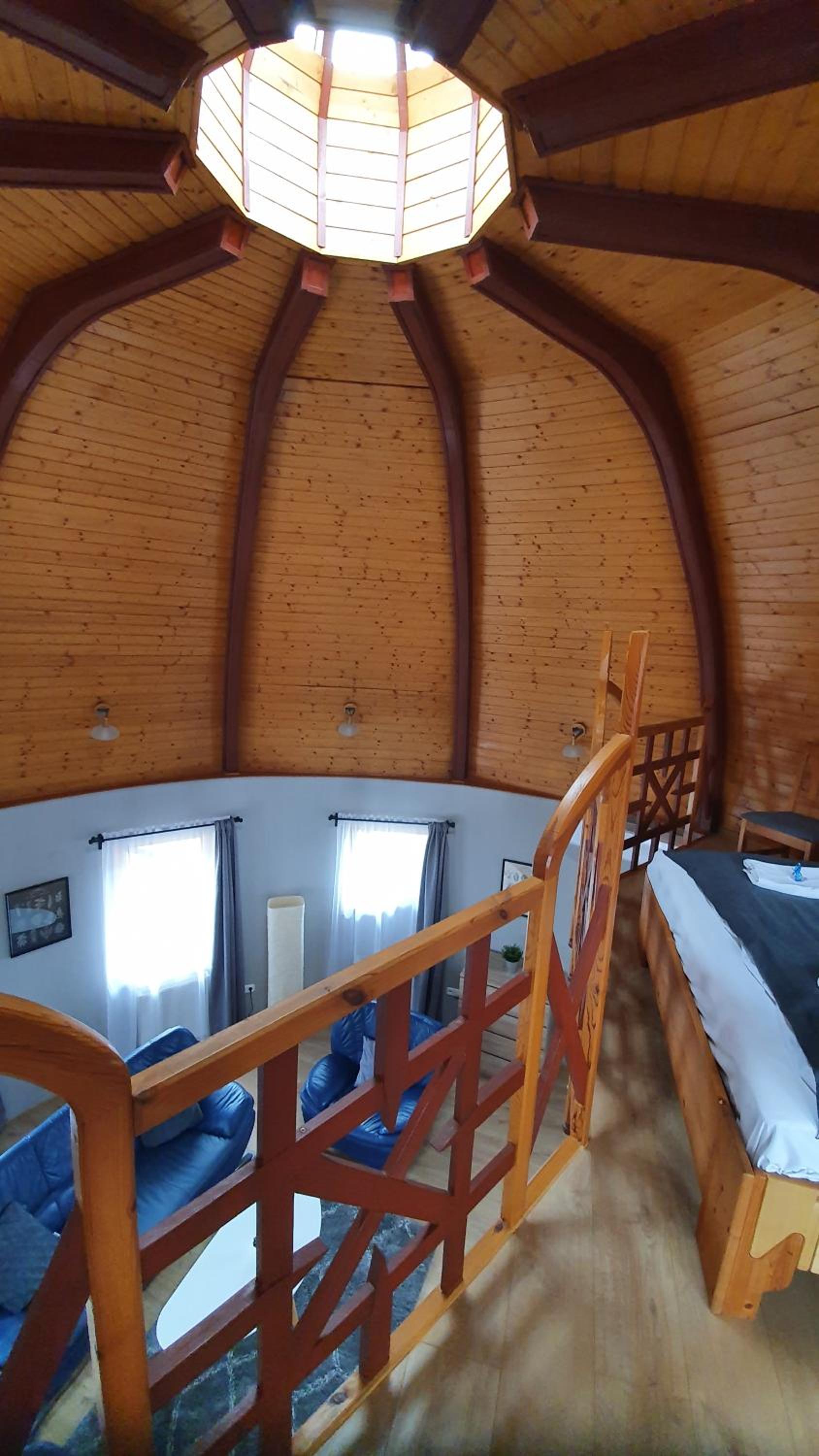 Apartment - Split Level - Photo 45