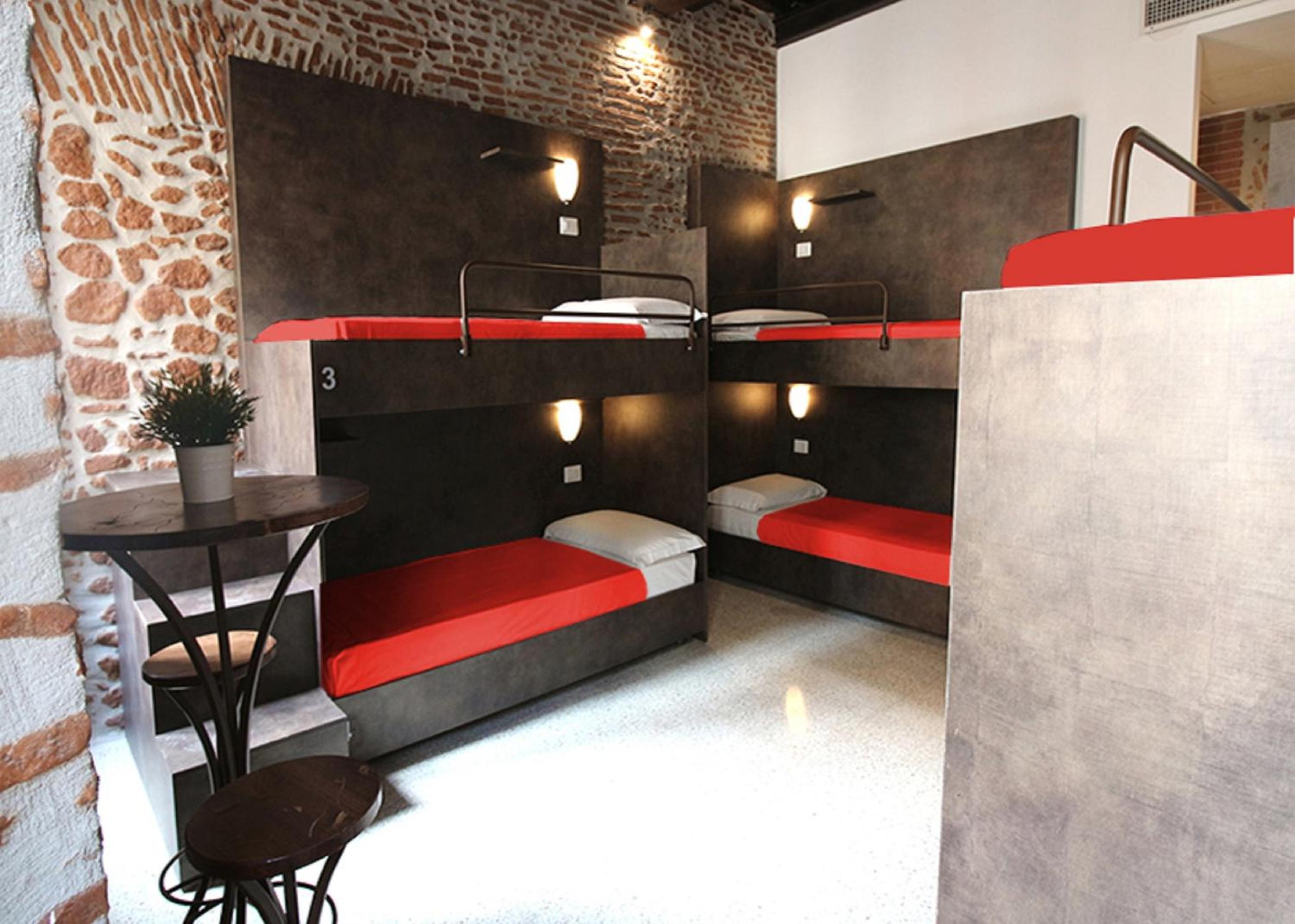 Bed in 6-Bed Mixed Dormitory Room photo 1