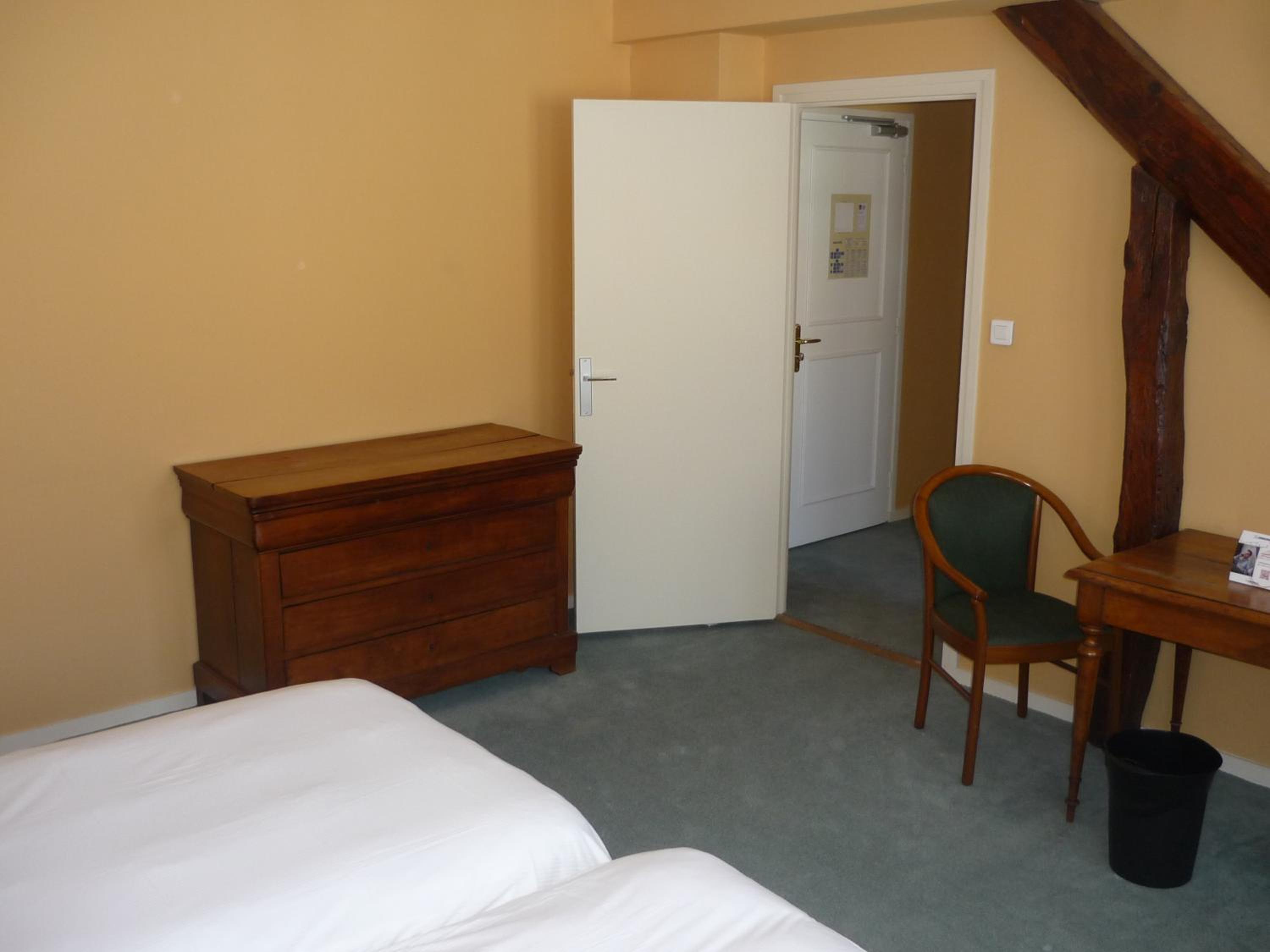 Superior Twin Room photo 3