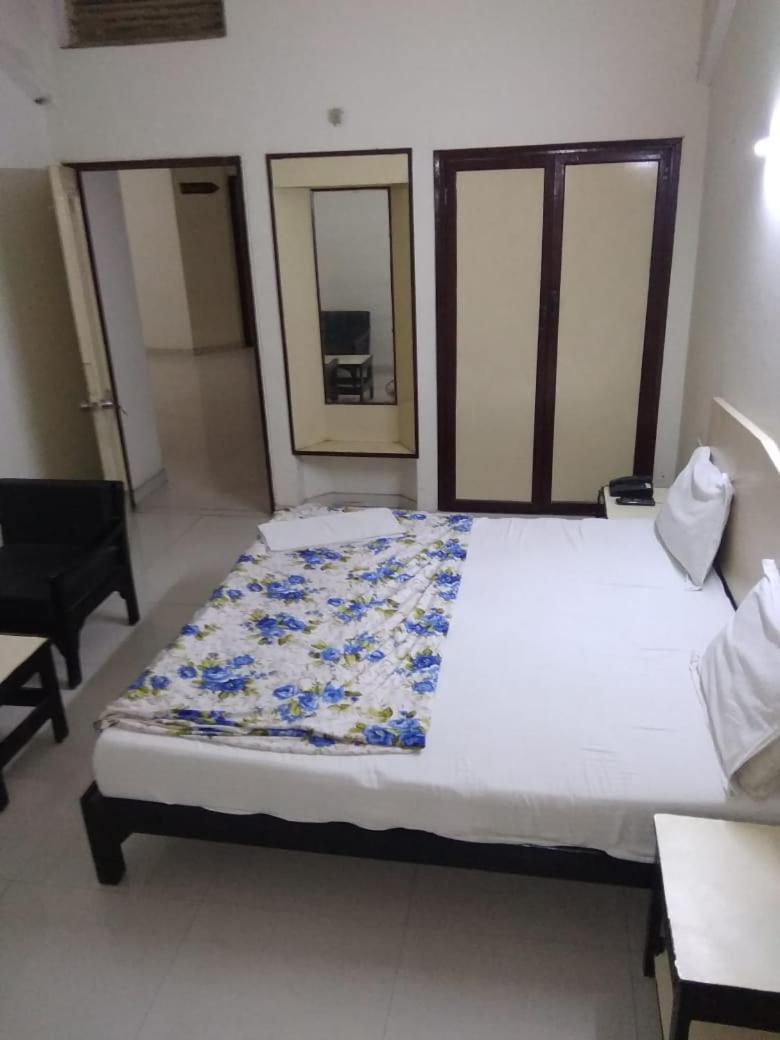 Budget Double Room - Photo 1