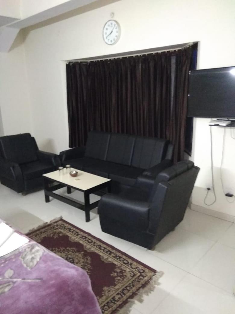 Budget Double Room - Photo 12