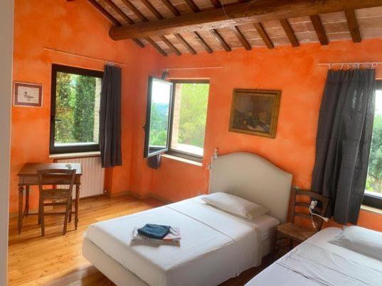 Standard Twin Room with Shared Bathroom