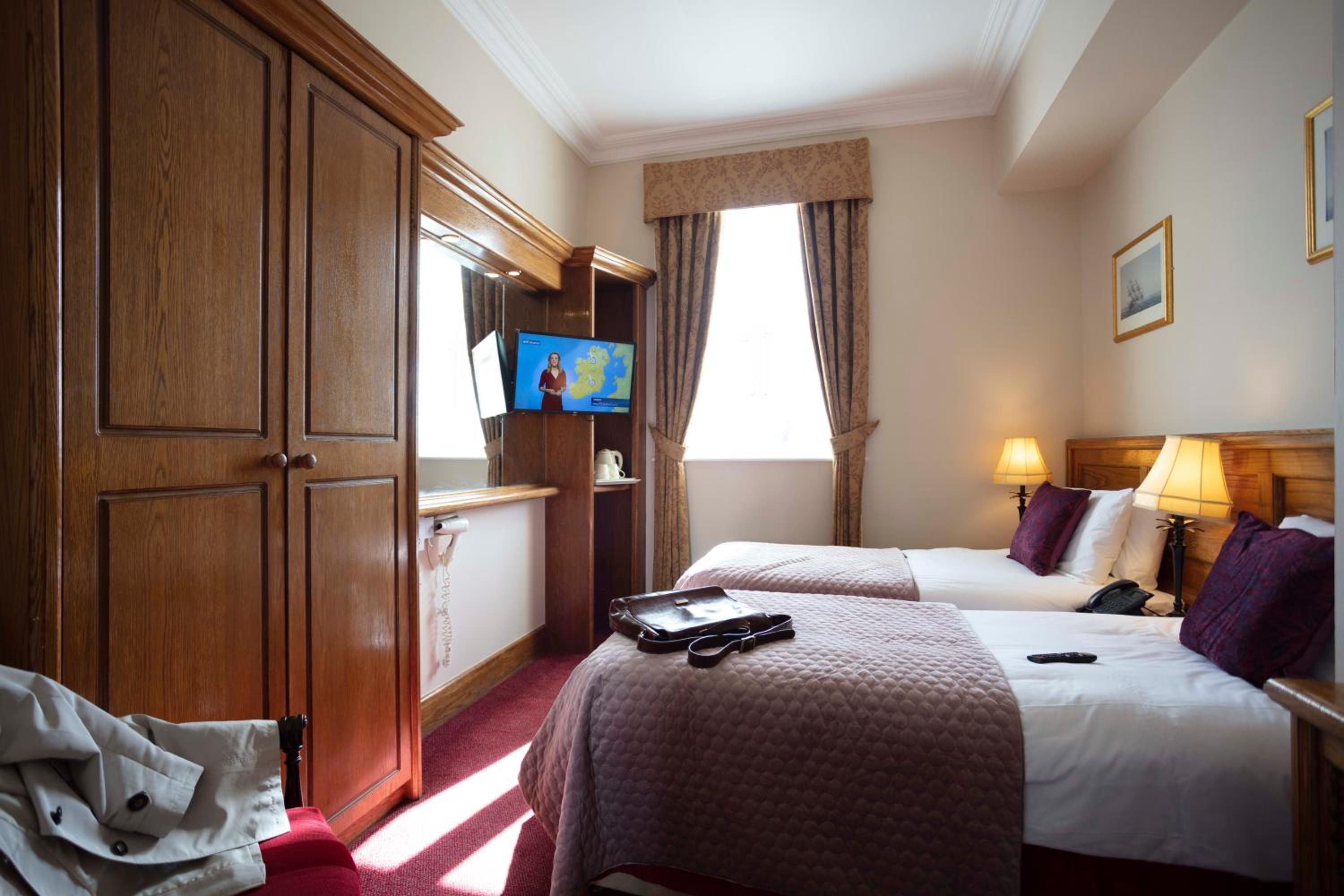 Double or Twin Room - Photo 1
