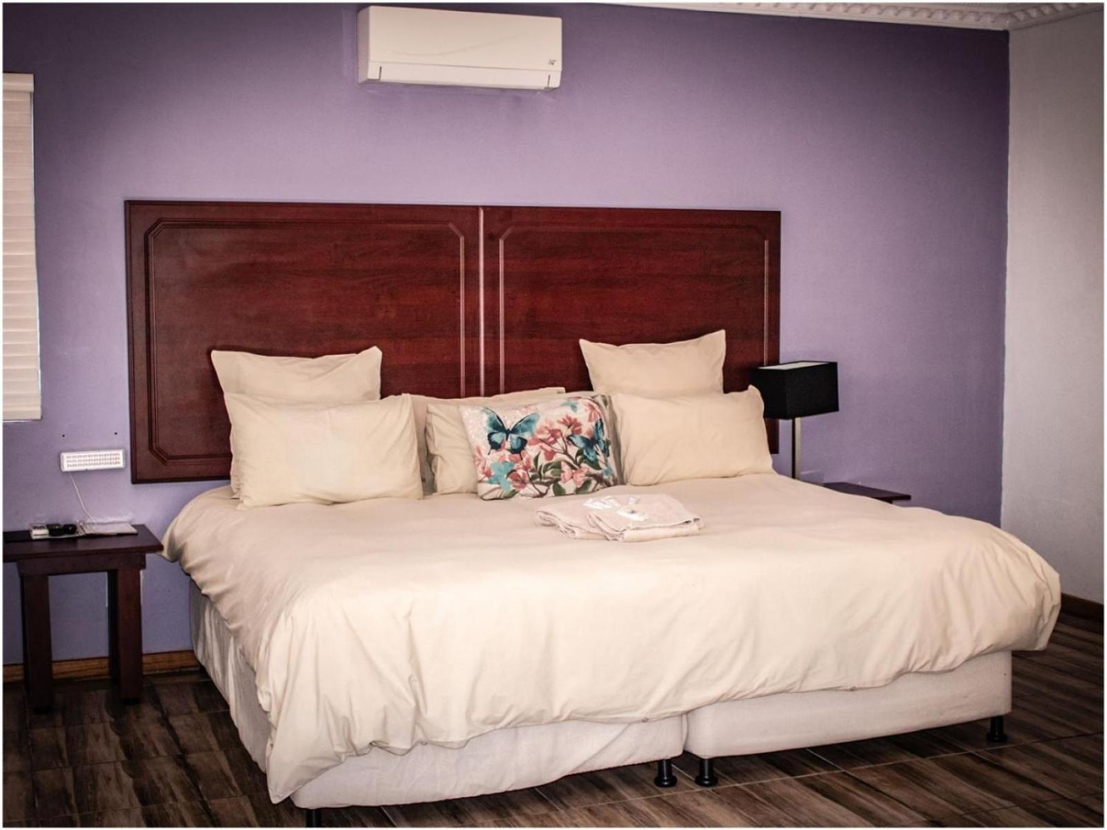 Standard King Room photo 1