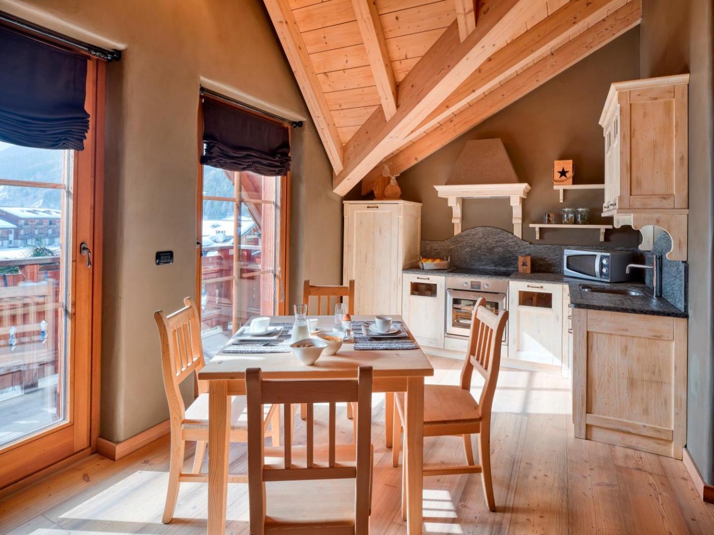 Two-Bedroom Apartment - Split Level - Photo 9