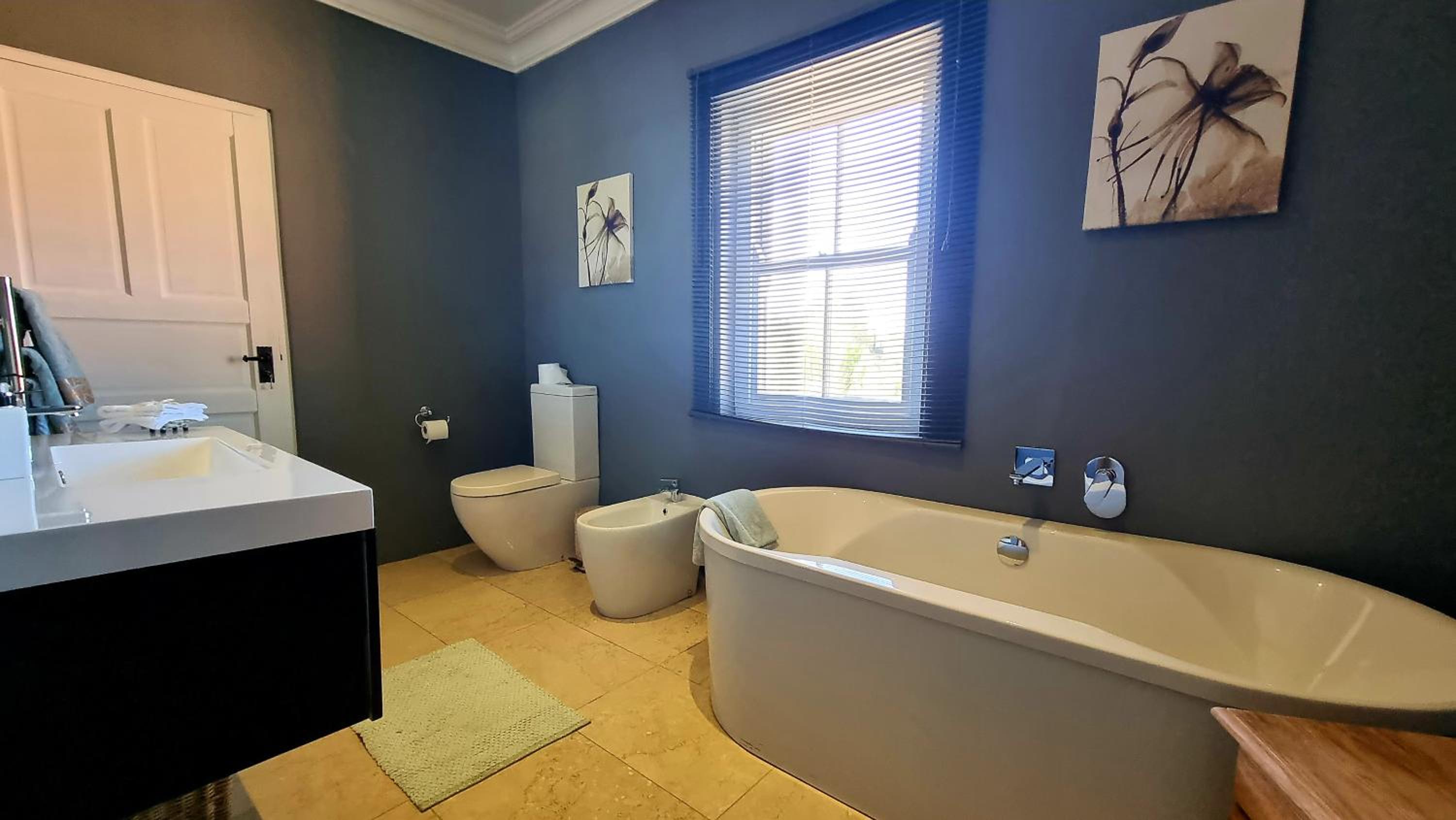 One-Bedroom Villa - Photo 38