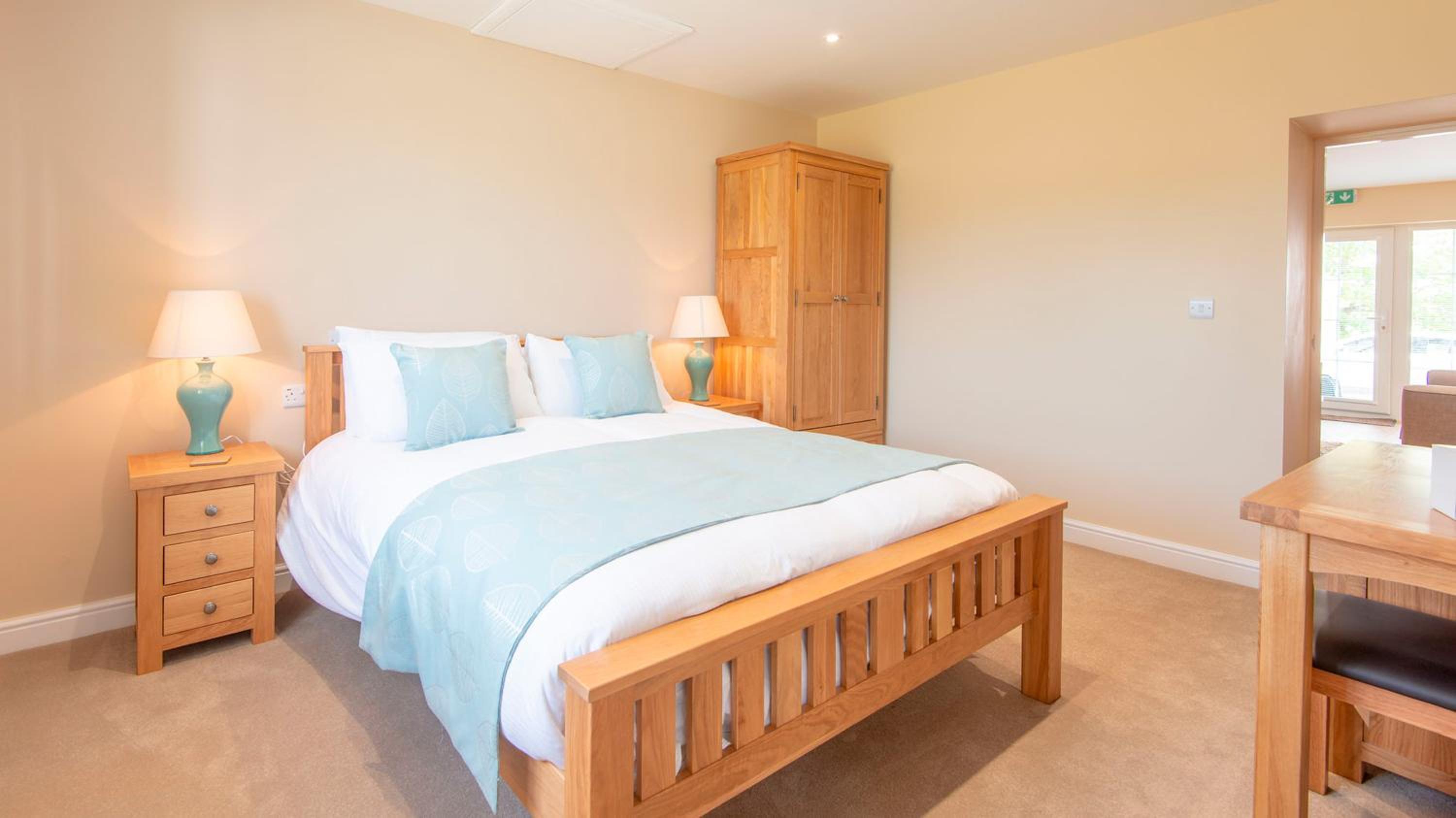 Double Room with Shower - Photo 2
