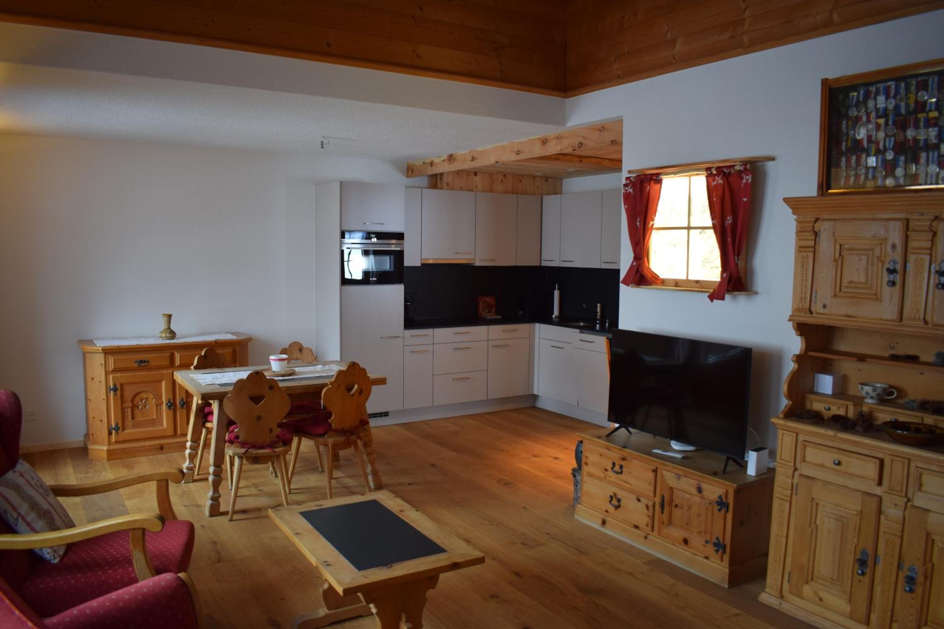 Apartment with Balcony photo 2