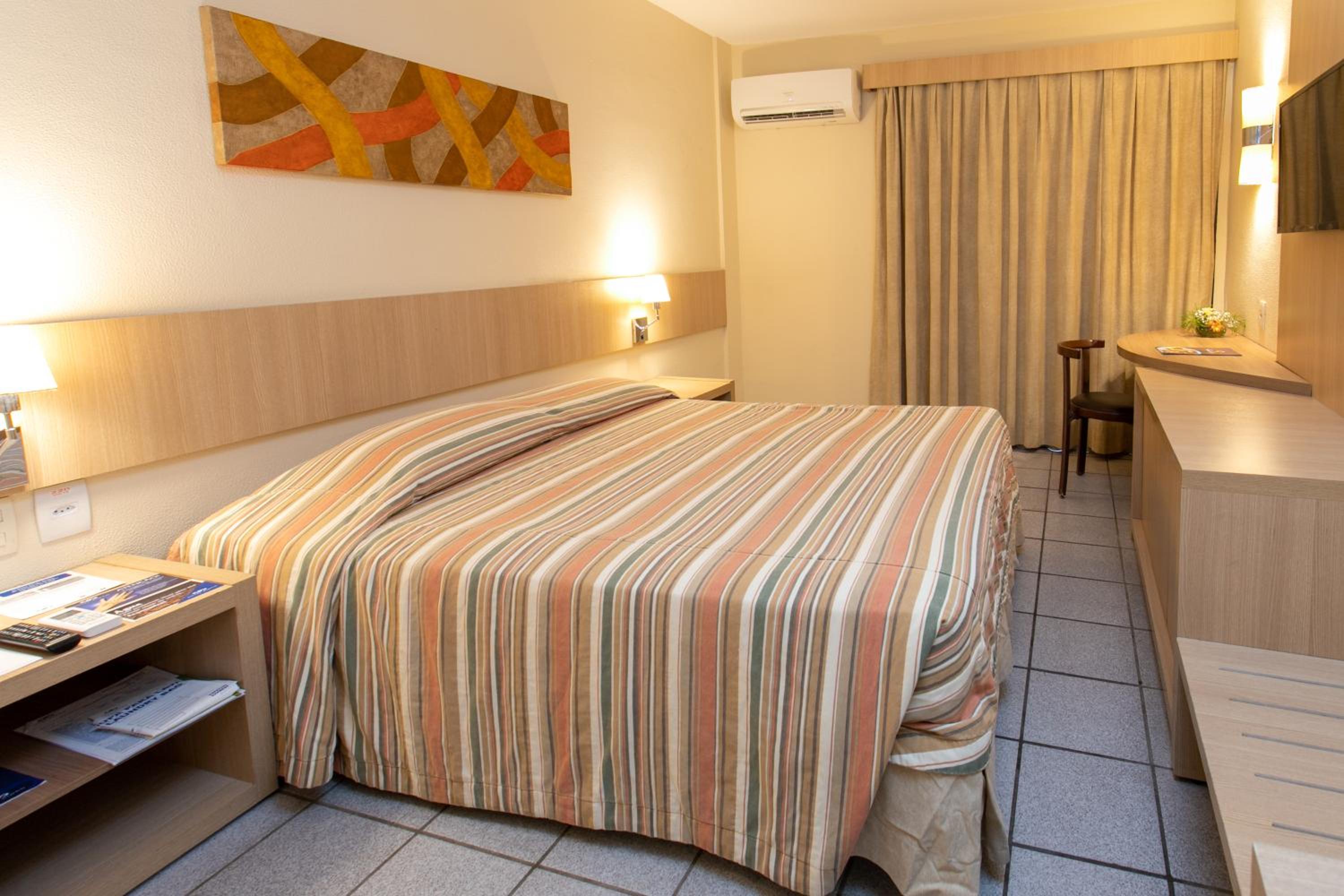 Luxury Double Room With Partial Sea View - Photo 8