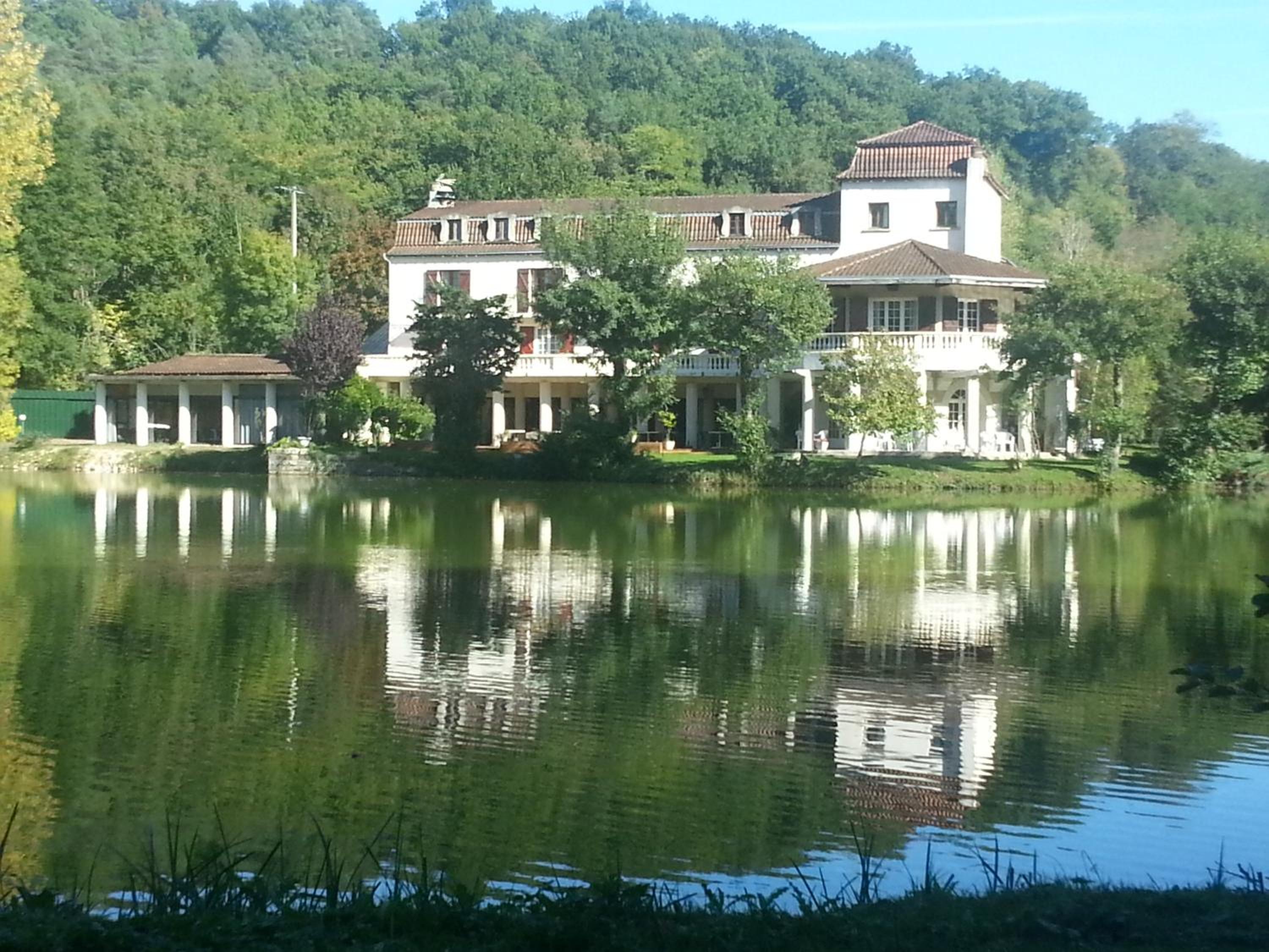 Double Room with Balcony - Lake View photo 3