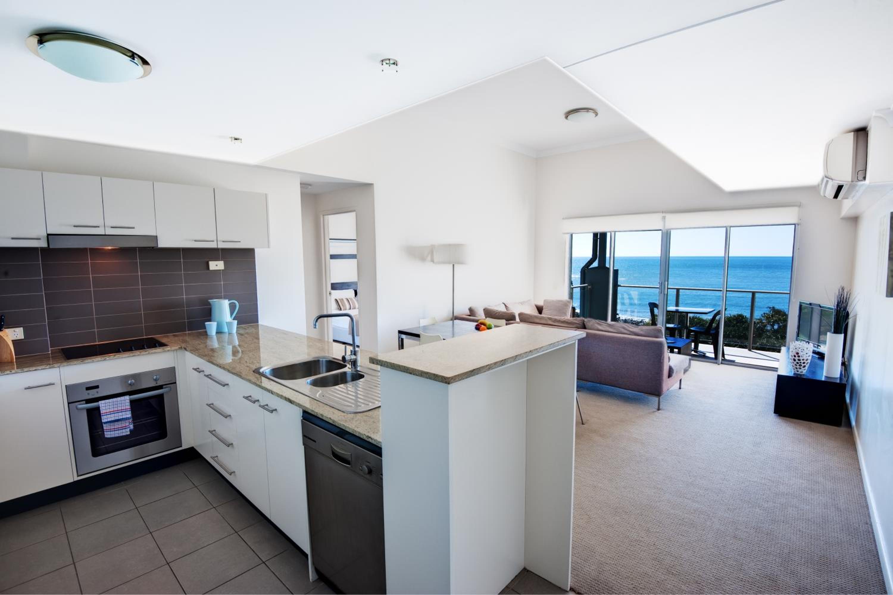 Executive Two-Bedroom Apartment - Photo 11