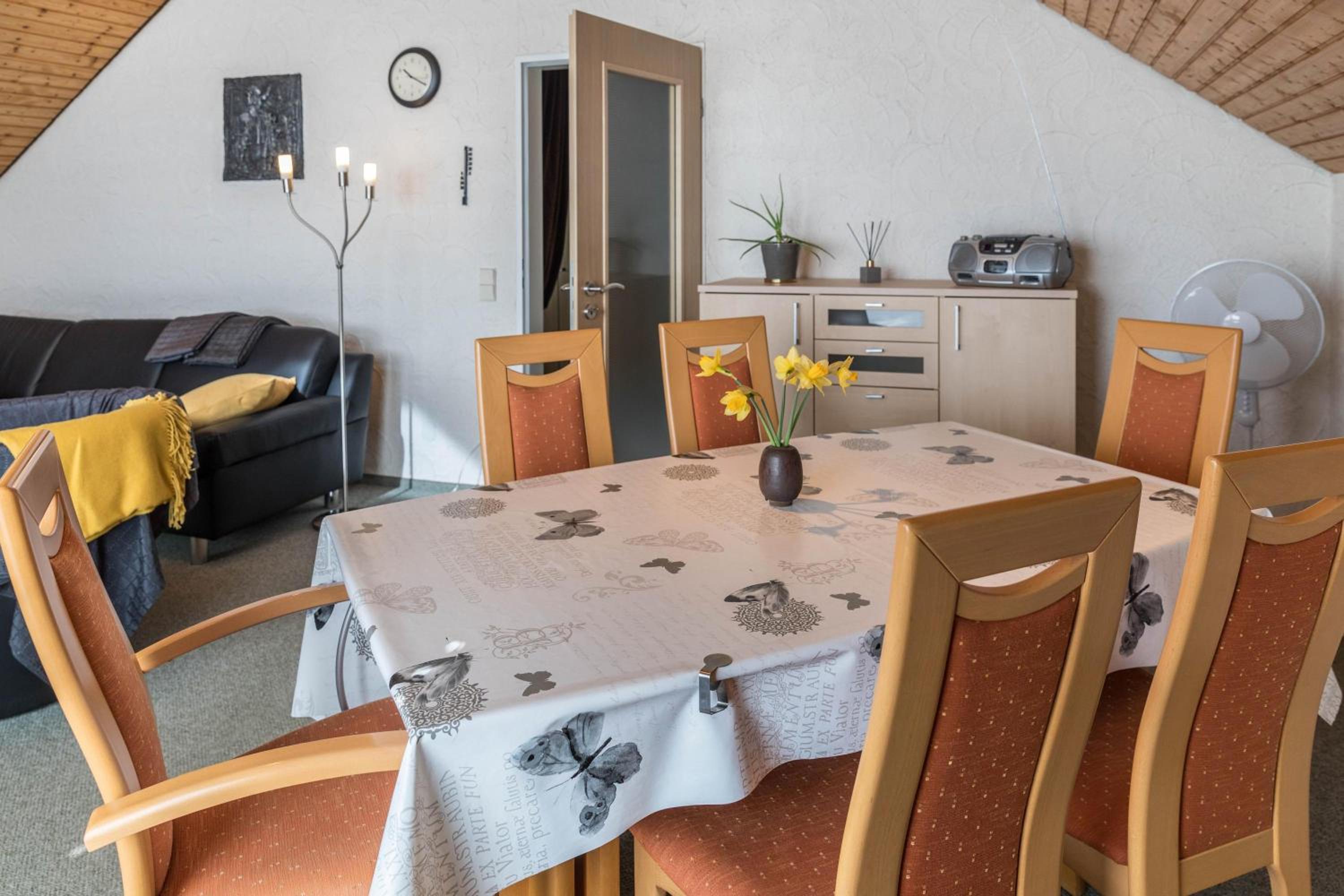 Two-Bedroom Deluxe Apartment with Balcony photo 2