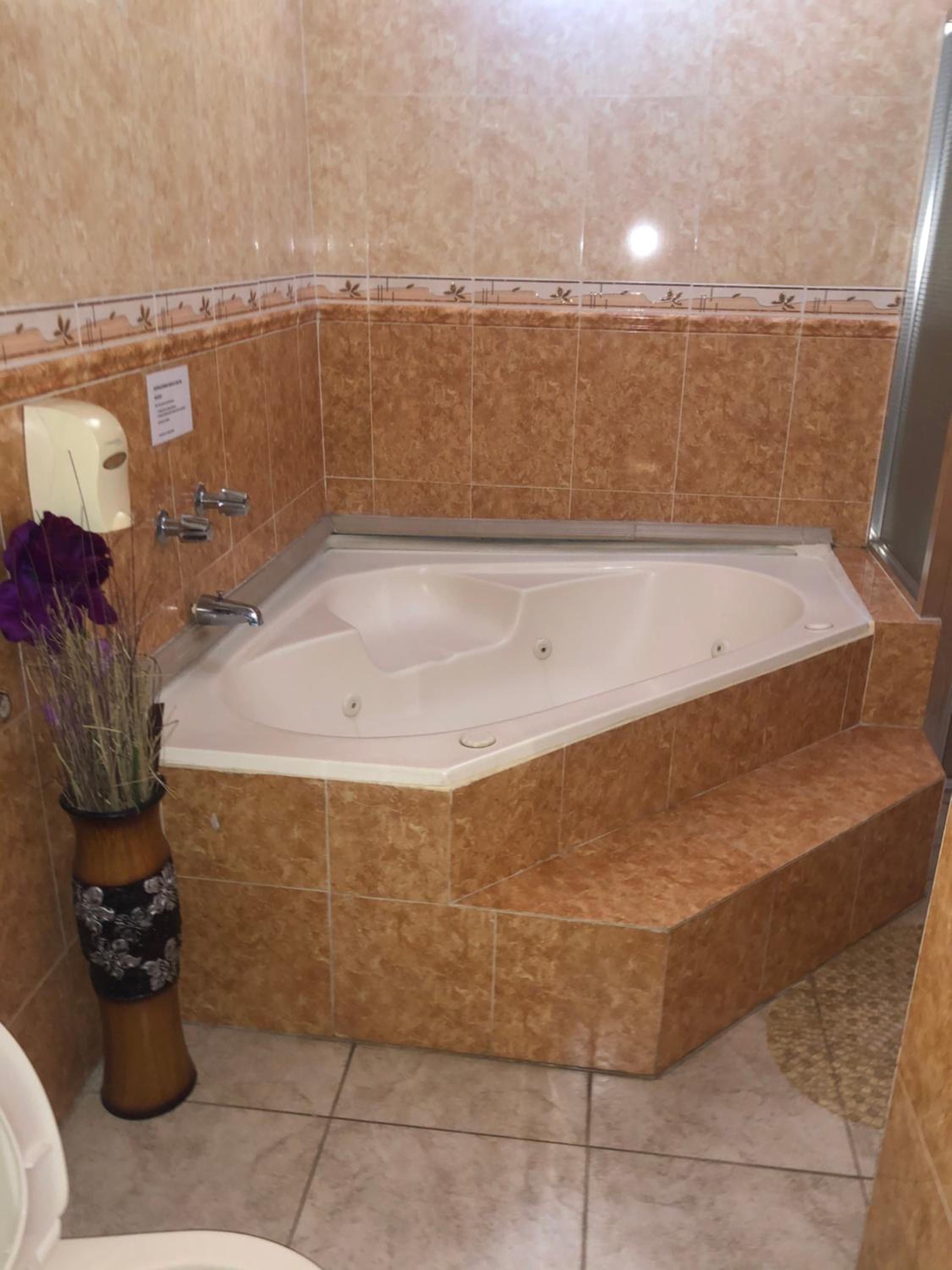 Suite with Spa Bath