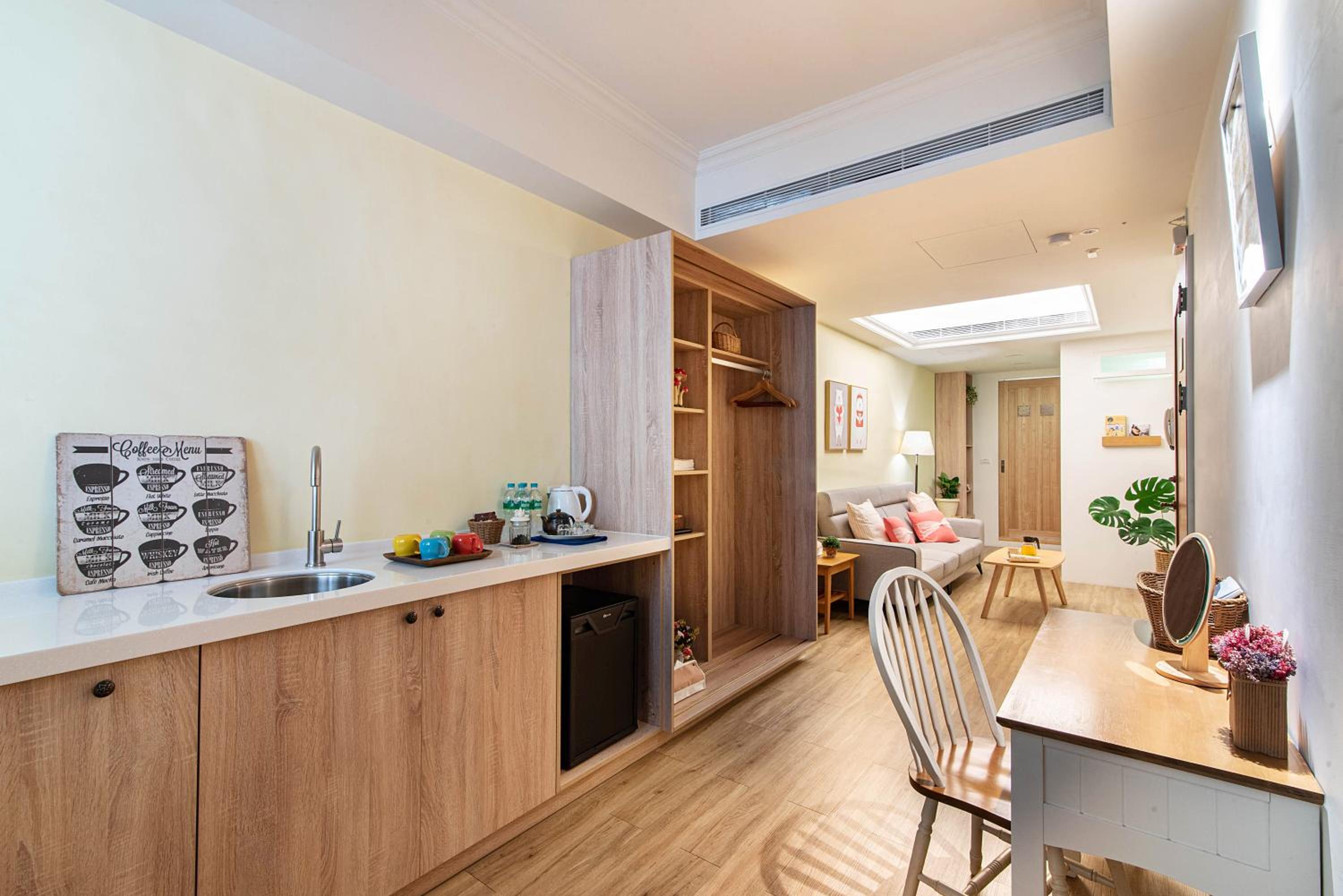 Classic Quadruple Room - Photo 7
