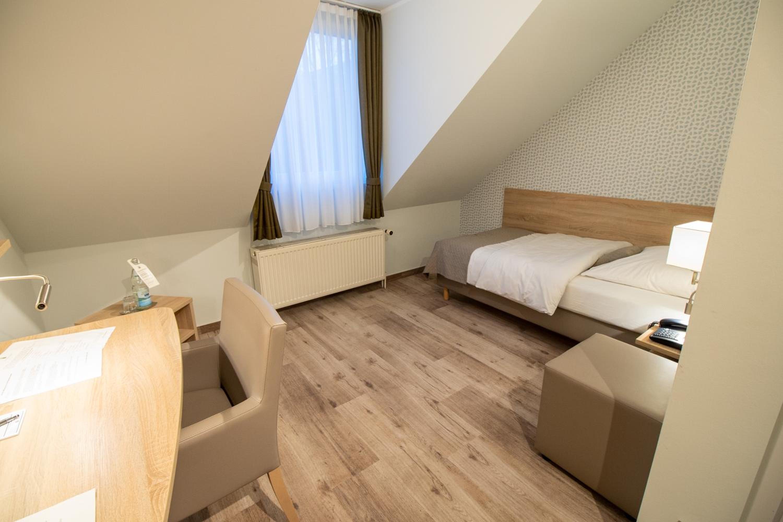 Single Room photo 3