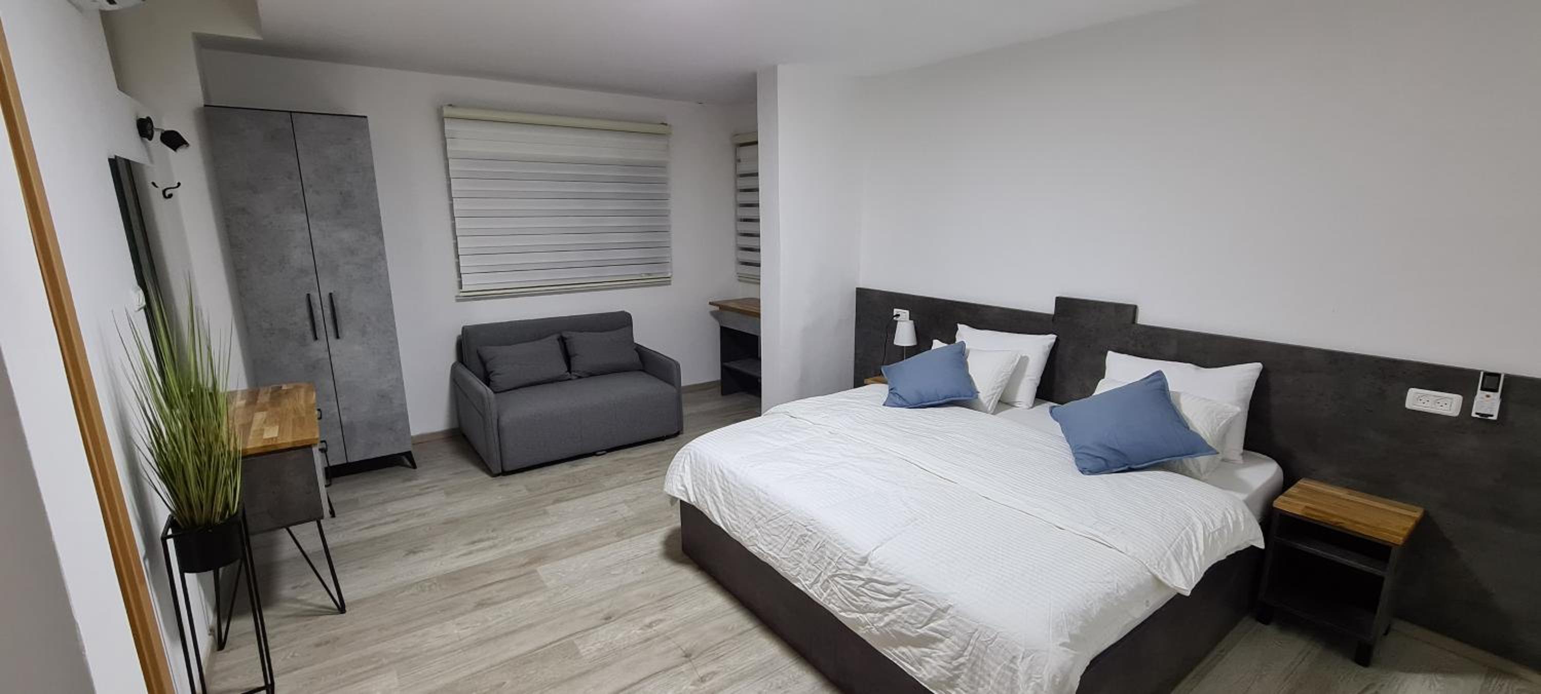 Deluxe Triple Room - Photo 10