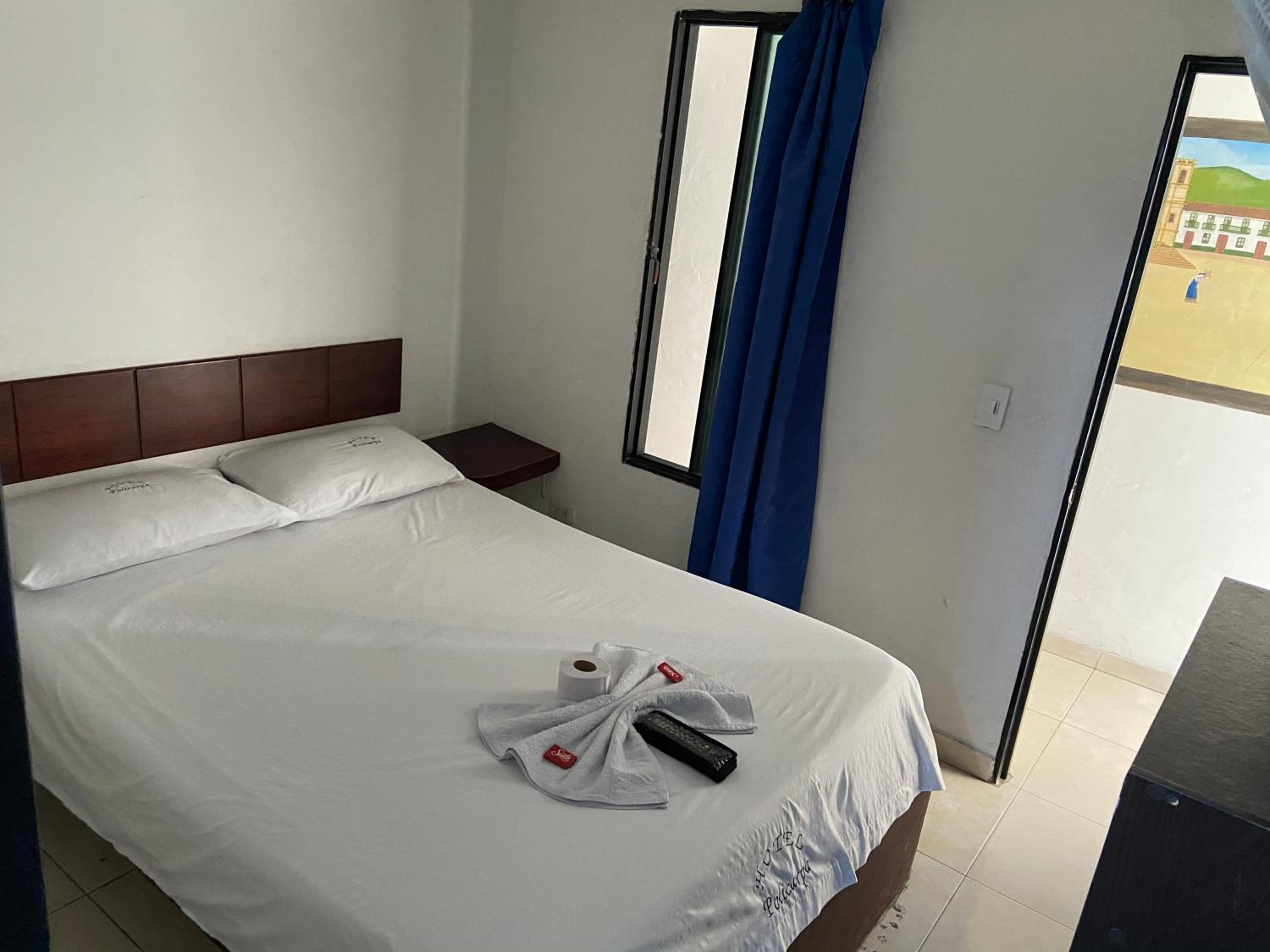 Double Room with Private Bathroom photo 3