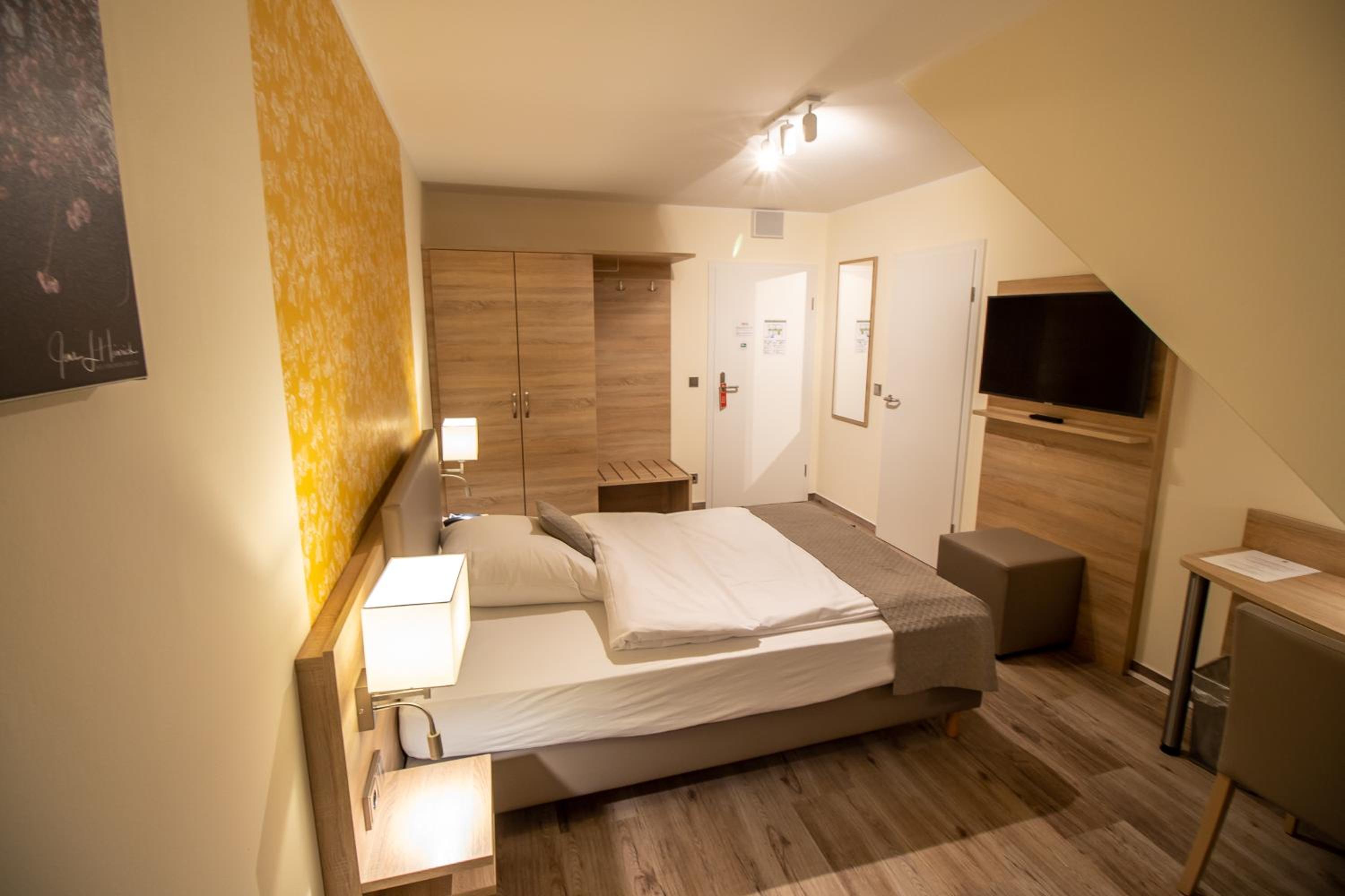 Superior Queen Room photo 1