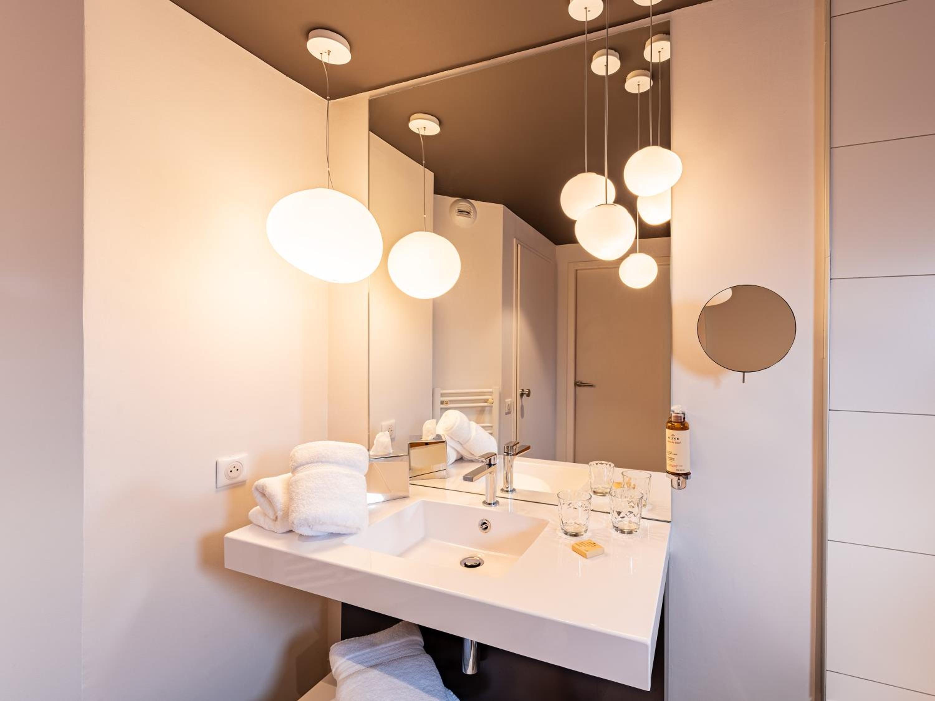 Classic Â Double Room - Photo 16