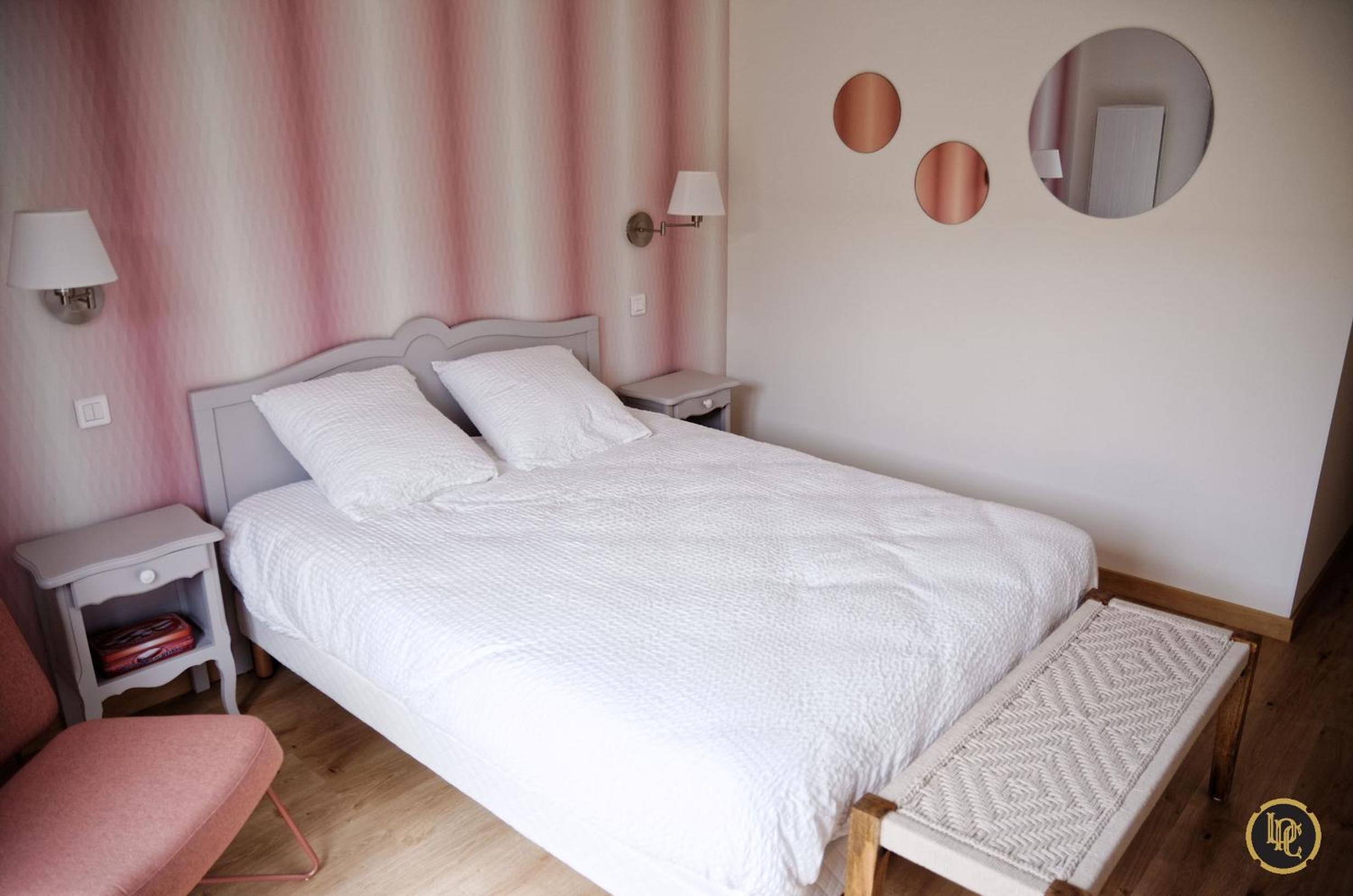 Double Room with Garden View - Photo 3