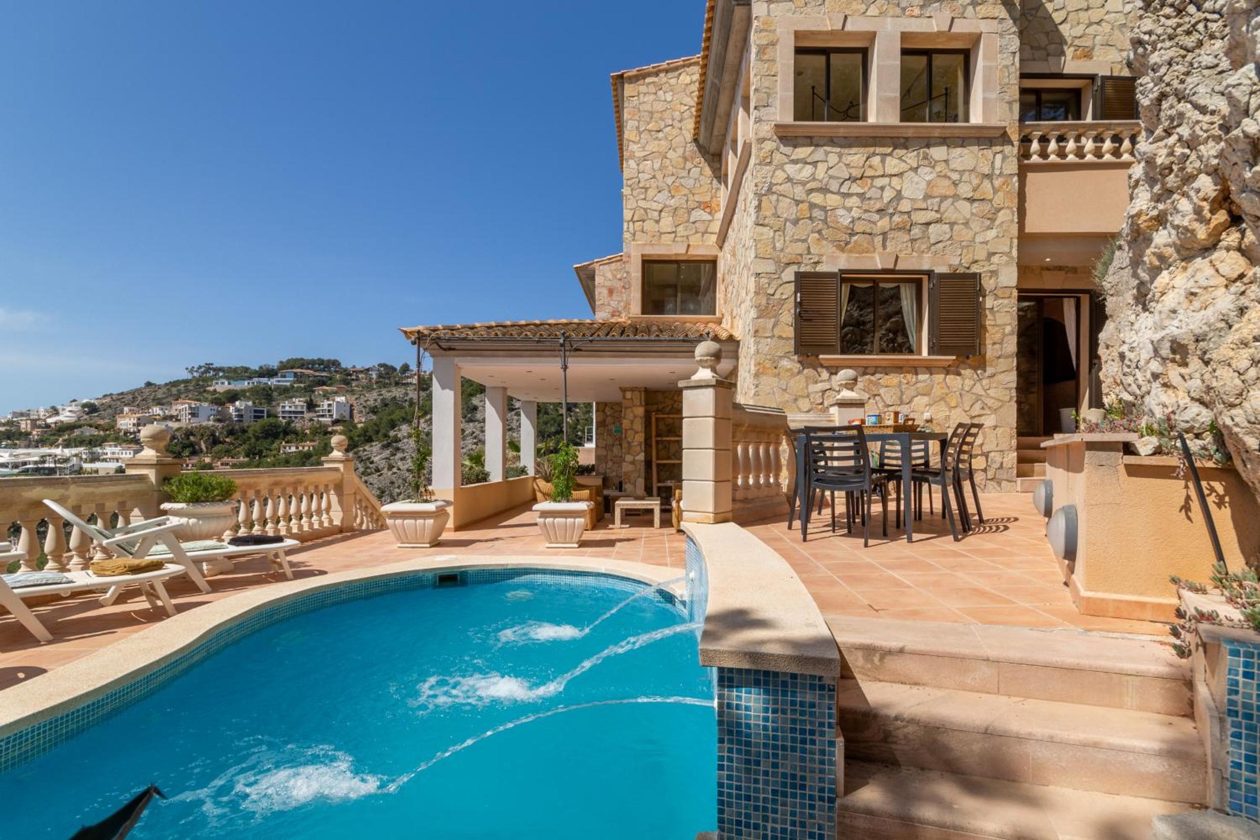 Villa with Private Pool photo 3