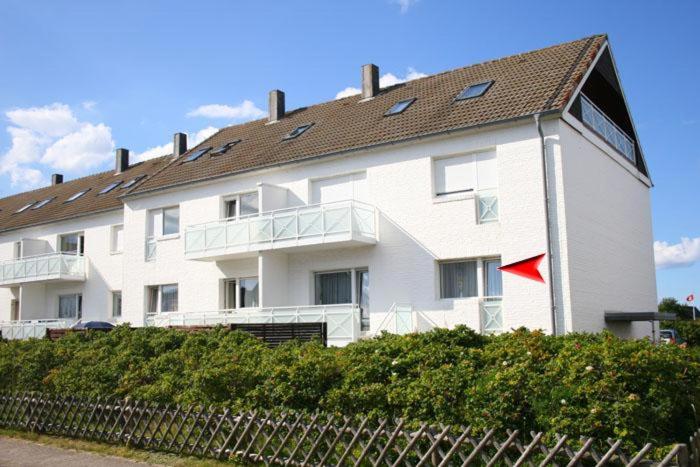 Apartment with Terrace photo 2