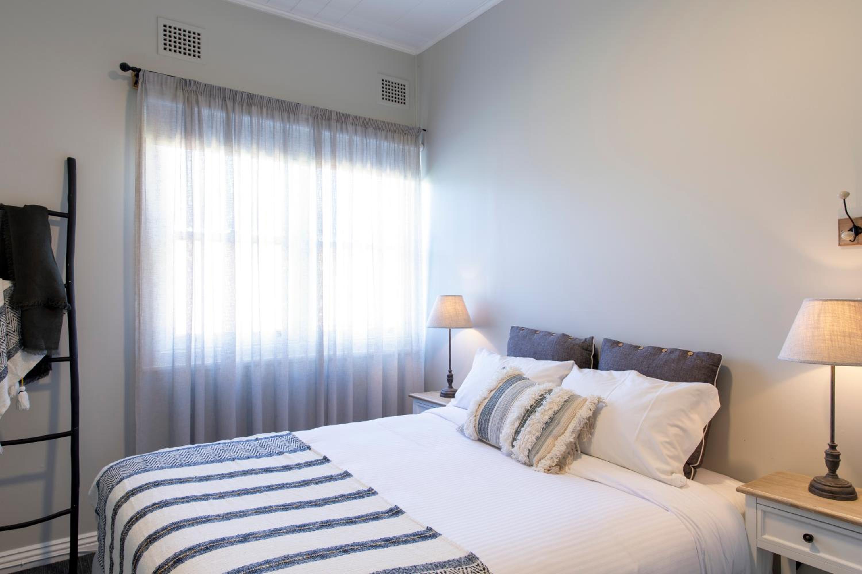 Queen Room photo 1