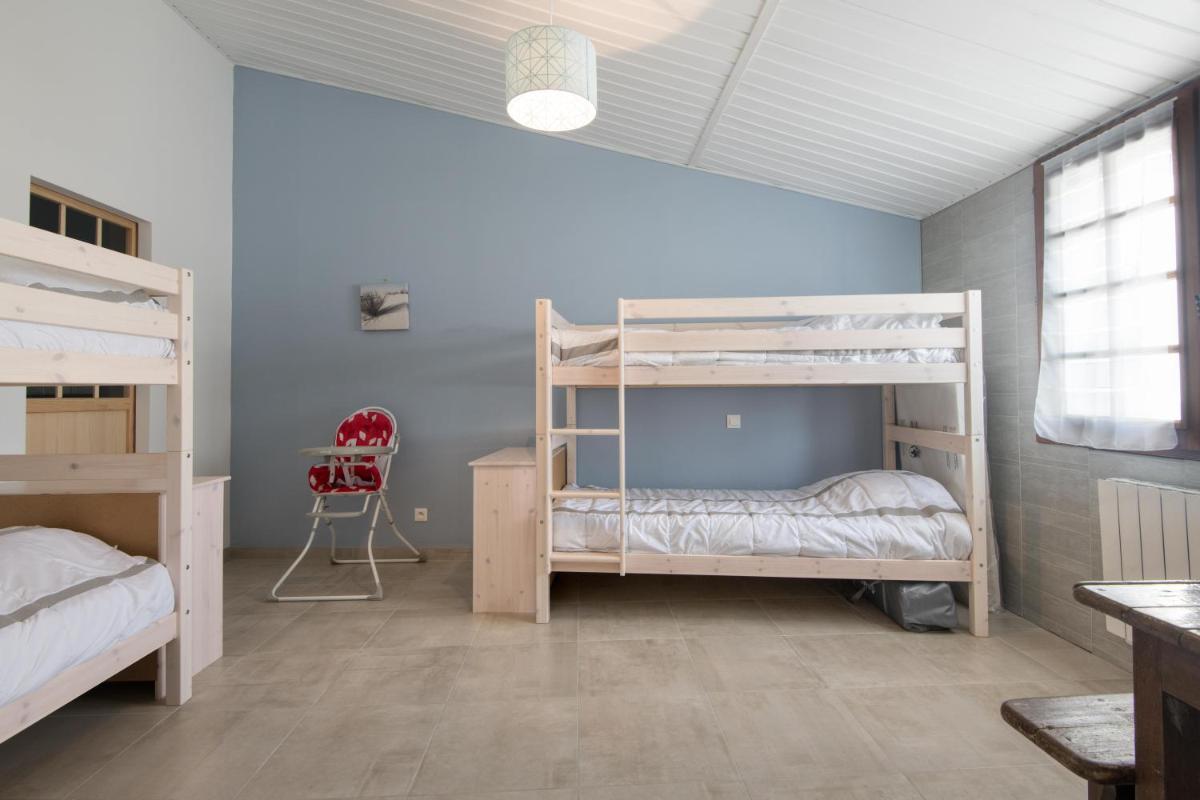 Four-Bedroom House photo 3