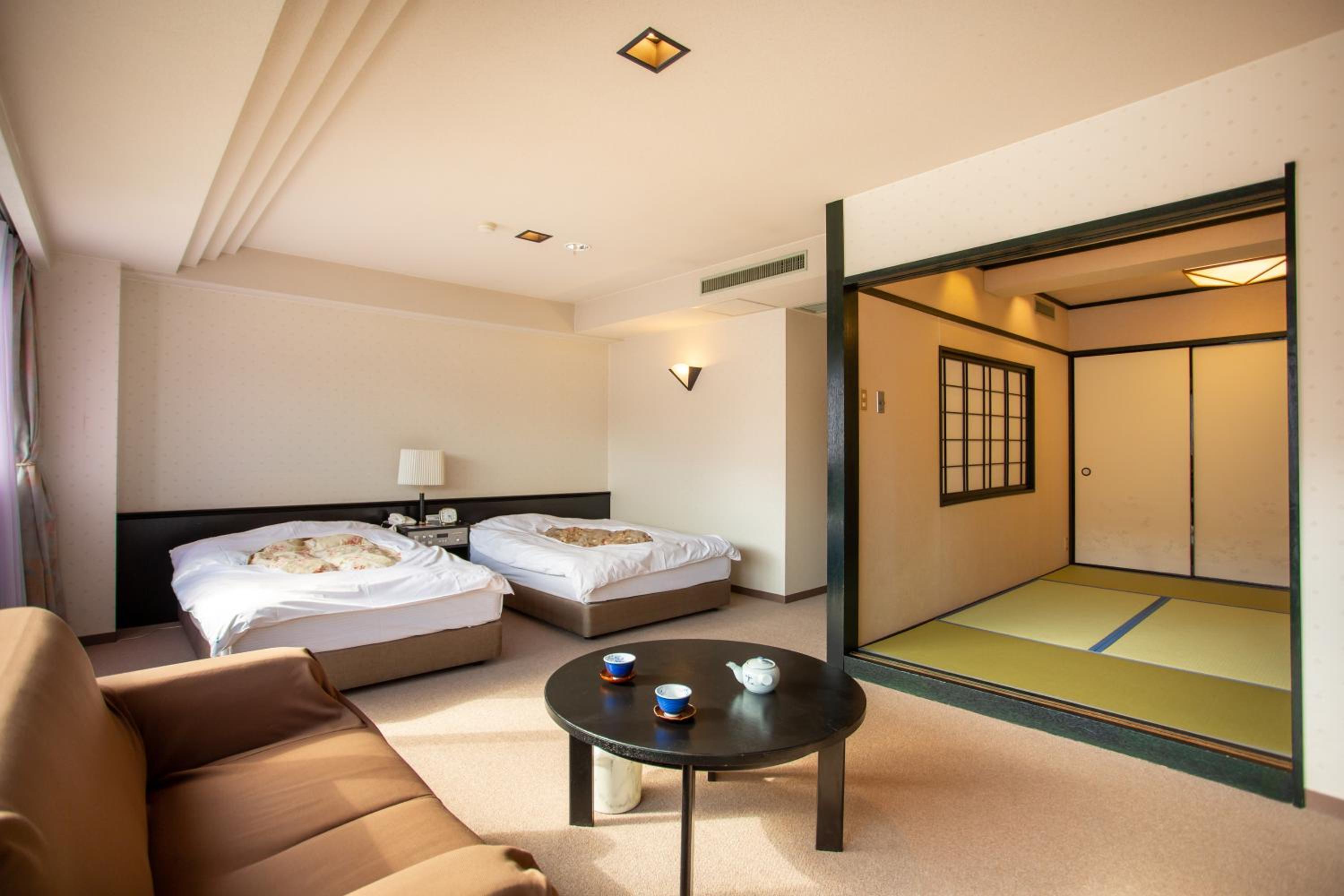 Family Room with Tatami Area photo 1