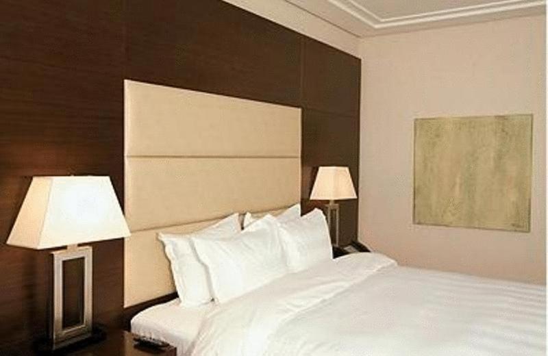 Standard Twin Room - Photo 1