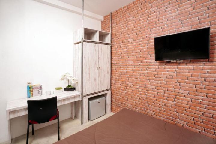 Deluxe Room - Photo 3