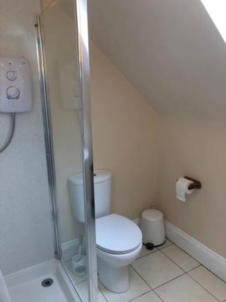 Family Room with Private Bathroom - Photo 5