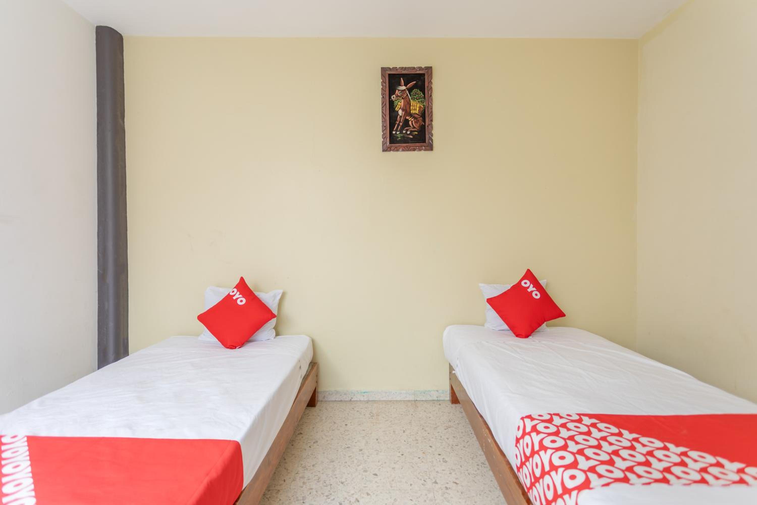 Standard Two Single Beds - Photo 5