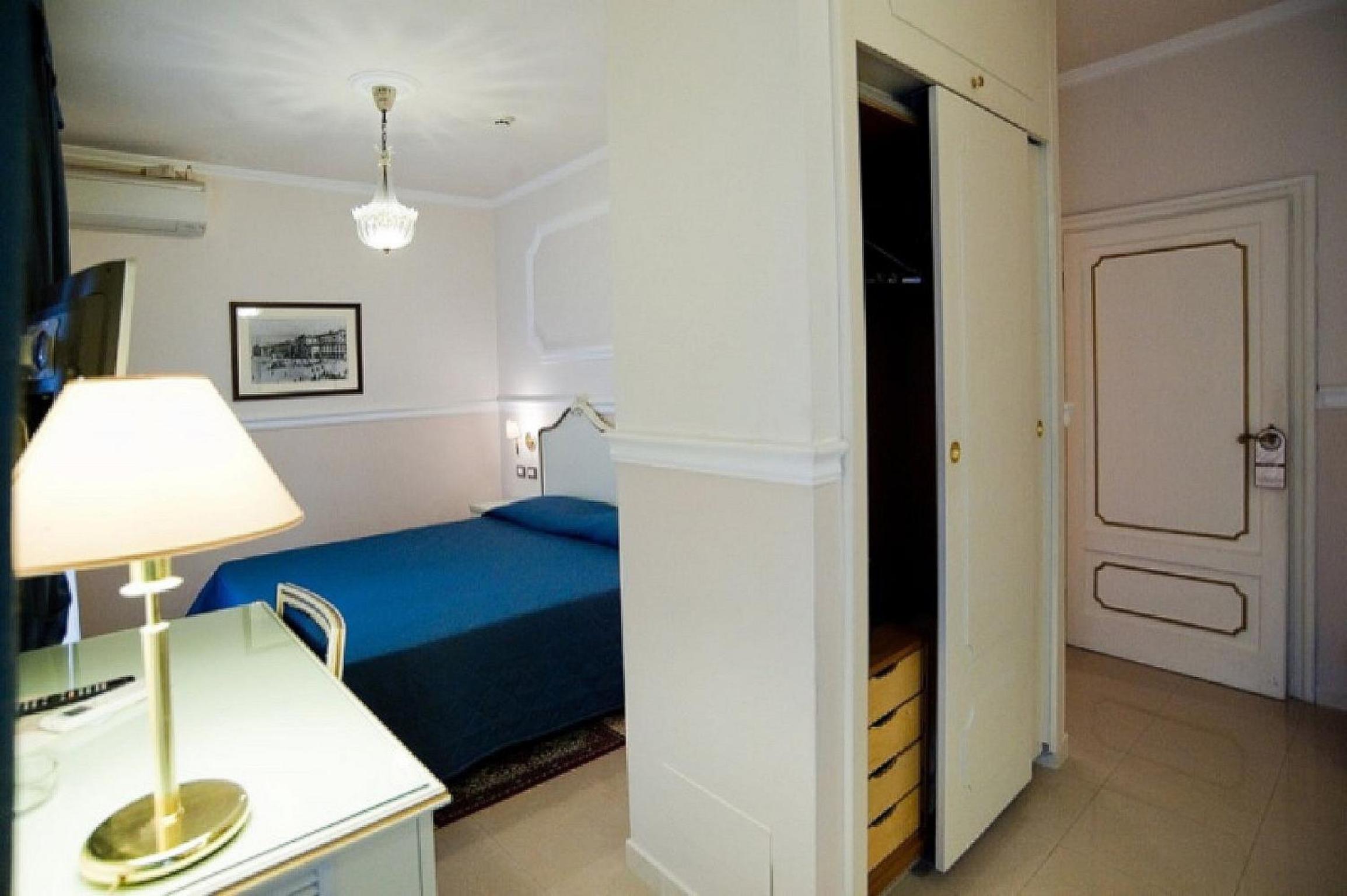 Deluxe Double or Twin Room - Photo 1