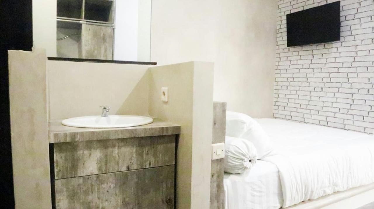 Deluxe Room - Photo 4