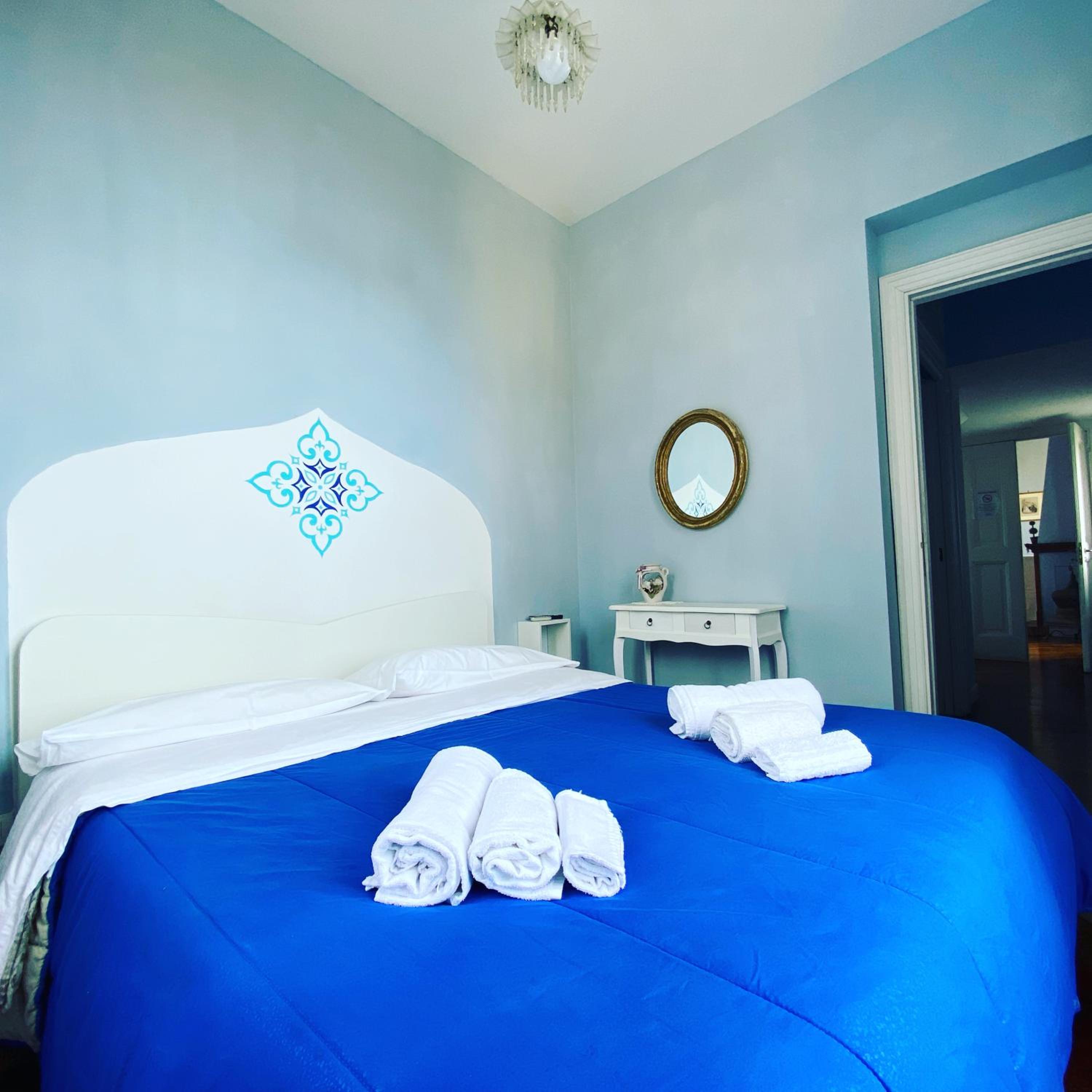 Standard Double Room - Photo 4