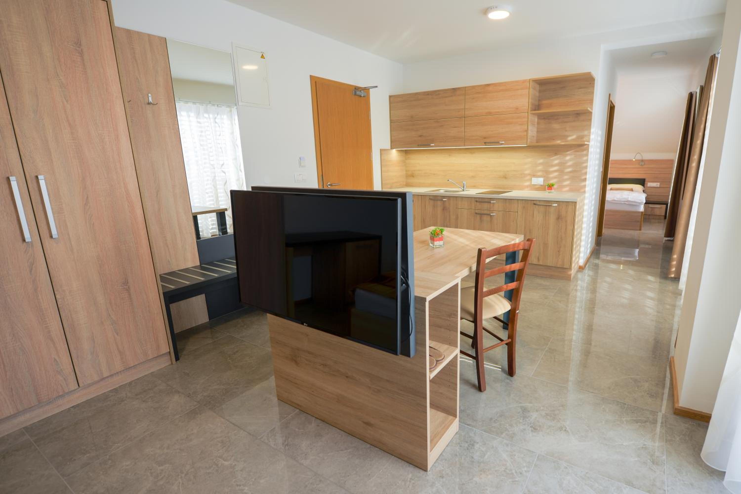 Deluxe Apartment photo 2