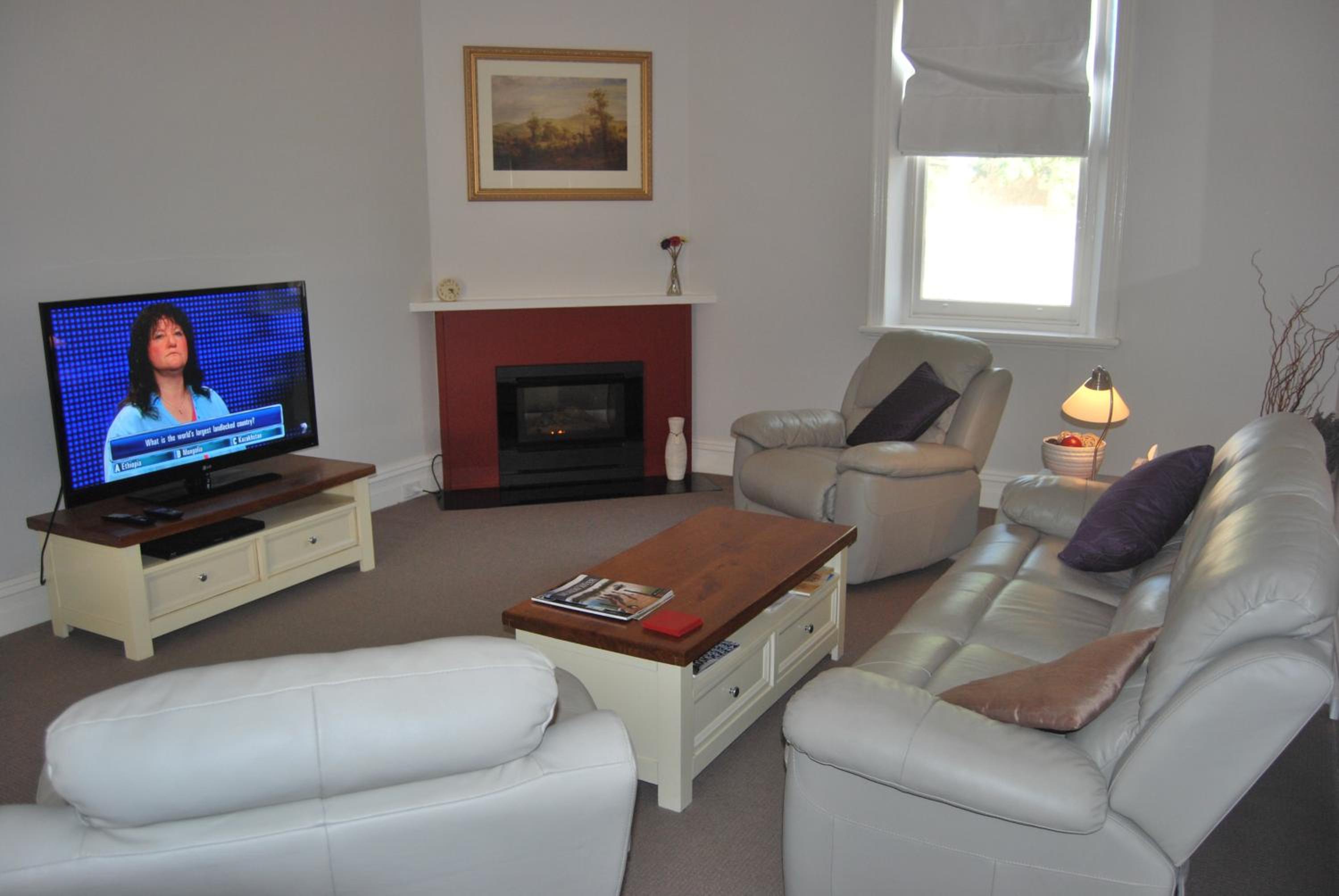 Two-Bedroom Cottage photo 1