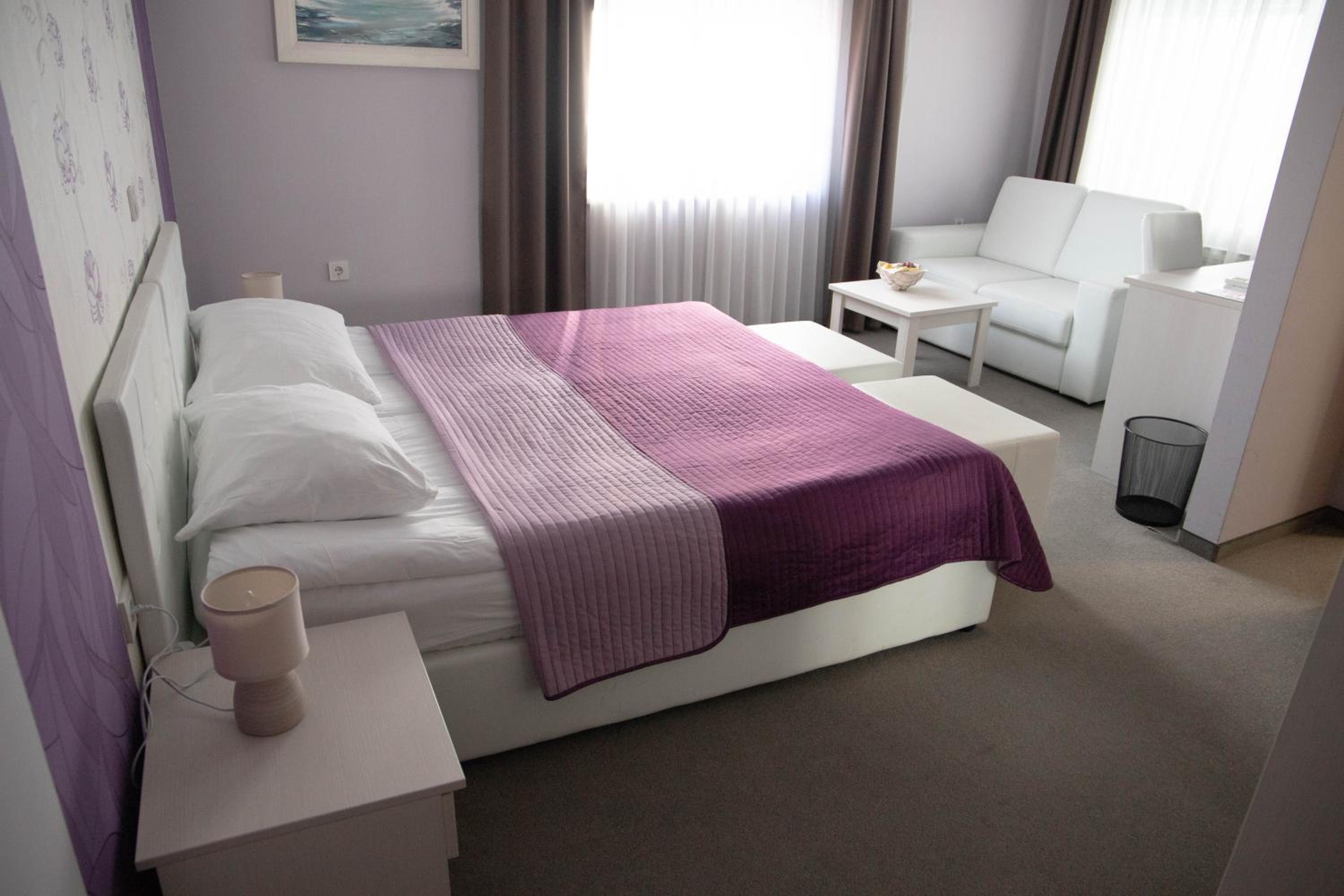 Comfort Double or Twin Room - Photo 1