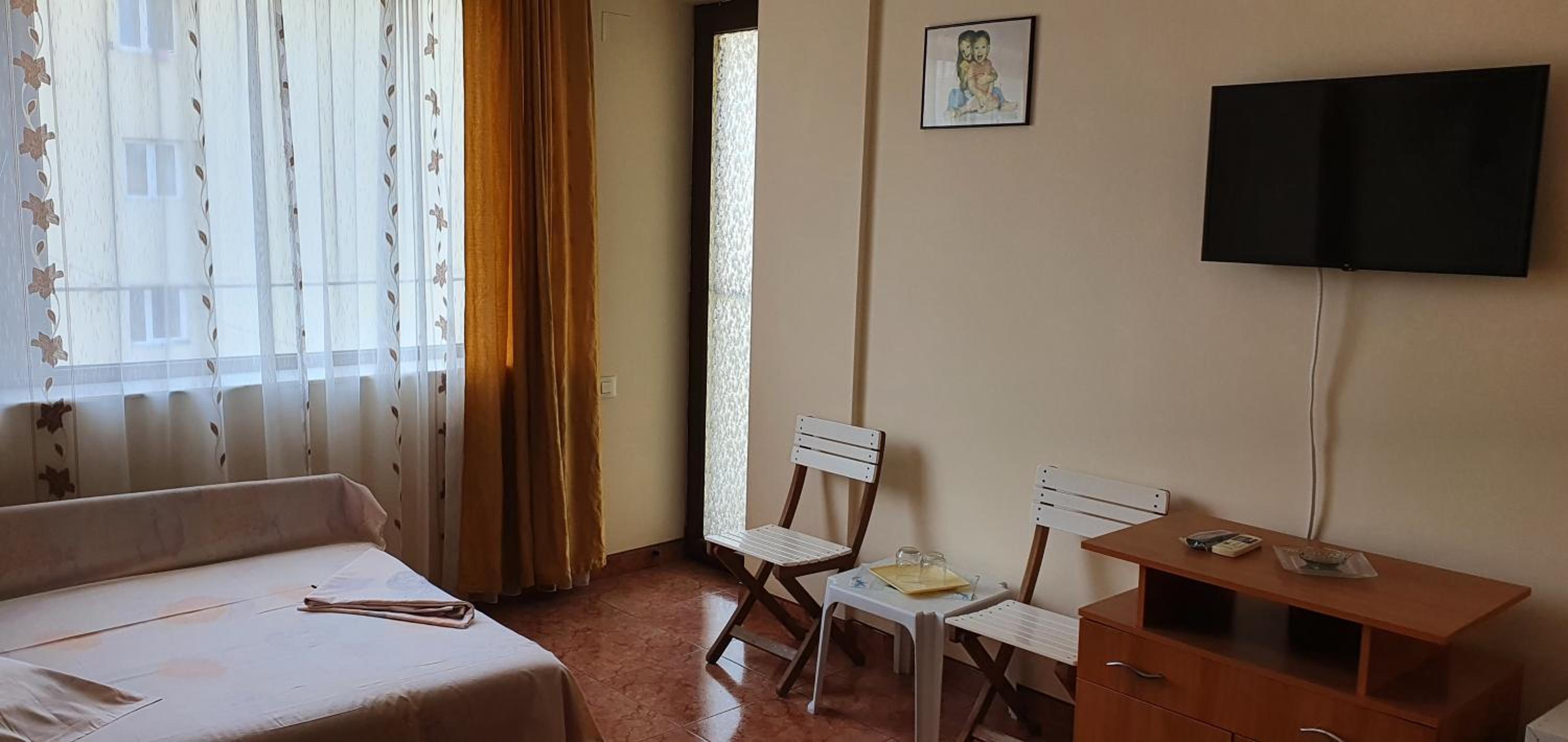 Family Room with Balcony photo 1