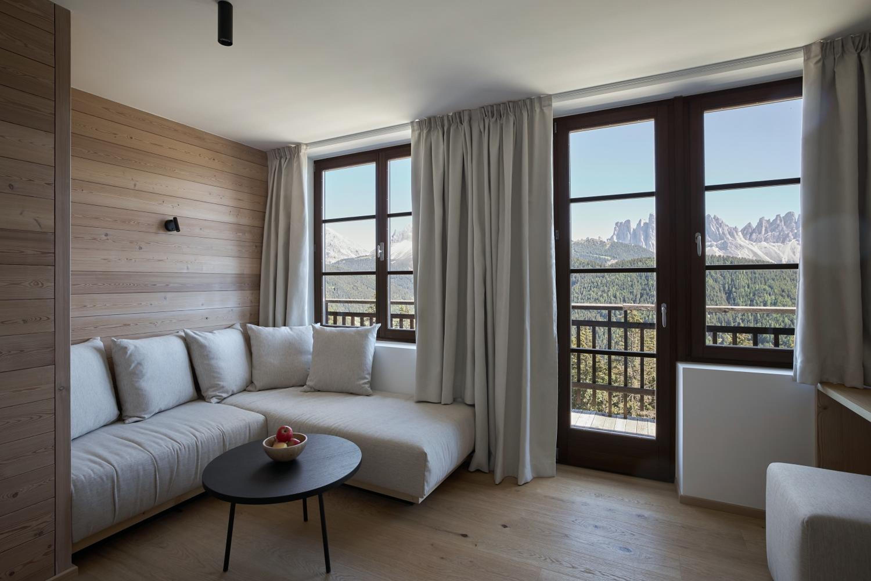 Suite - Photo 4