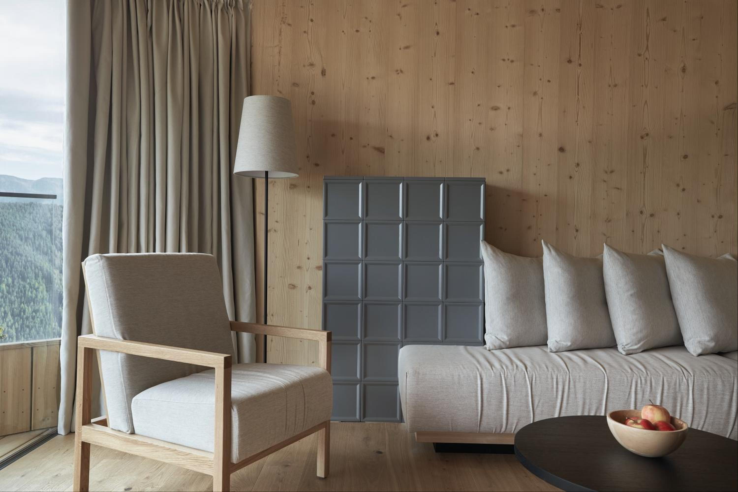 Deluxe Suite - Photo 4