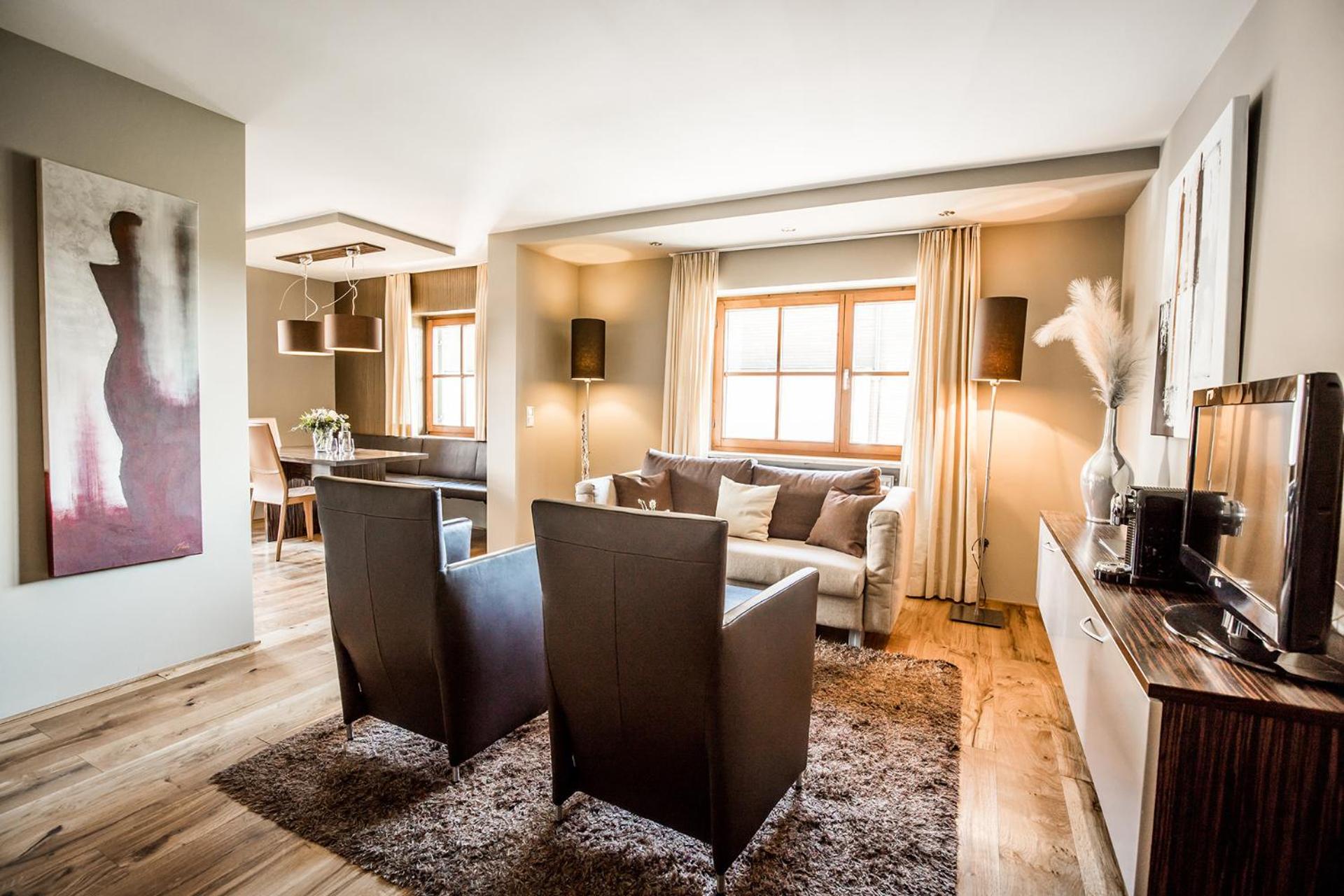 Suite - Photo 7