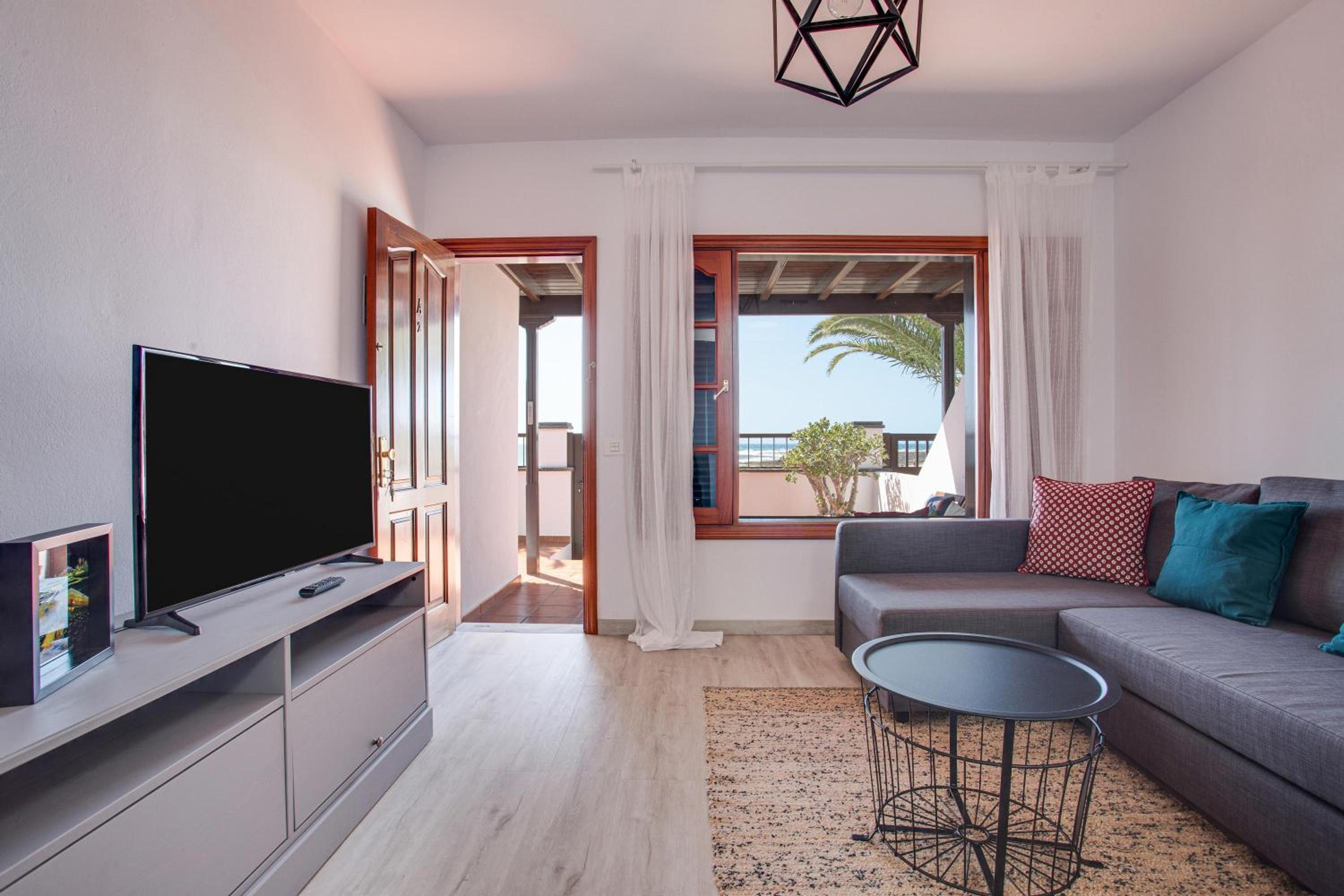 Two-Bedroom House - Photo 1