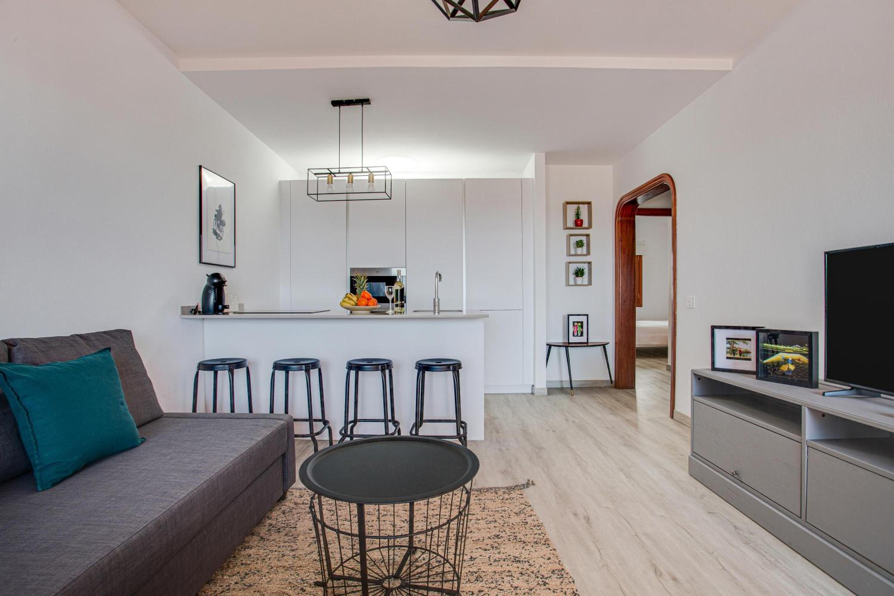 Two-Bedroom House - Photo 20