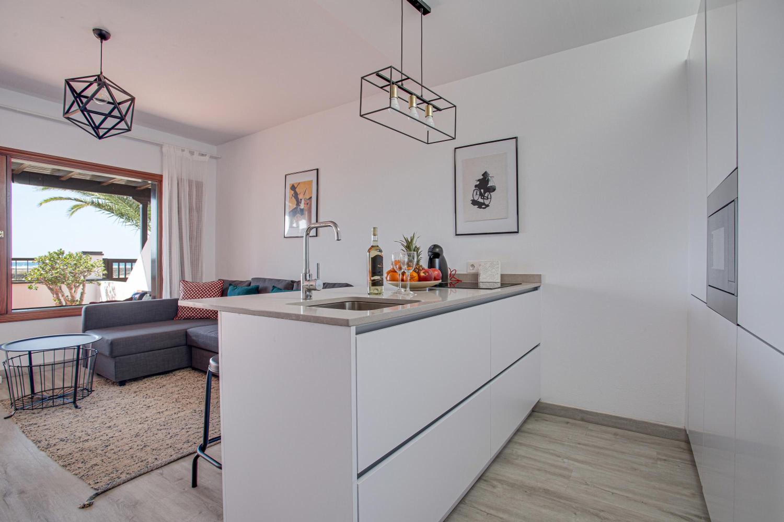 Two-Bedroom House - Photo 6
