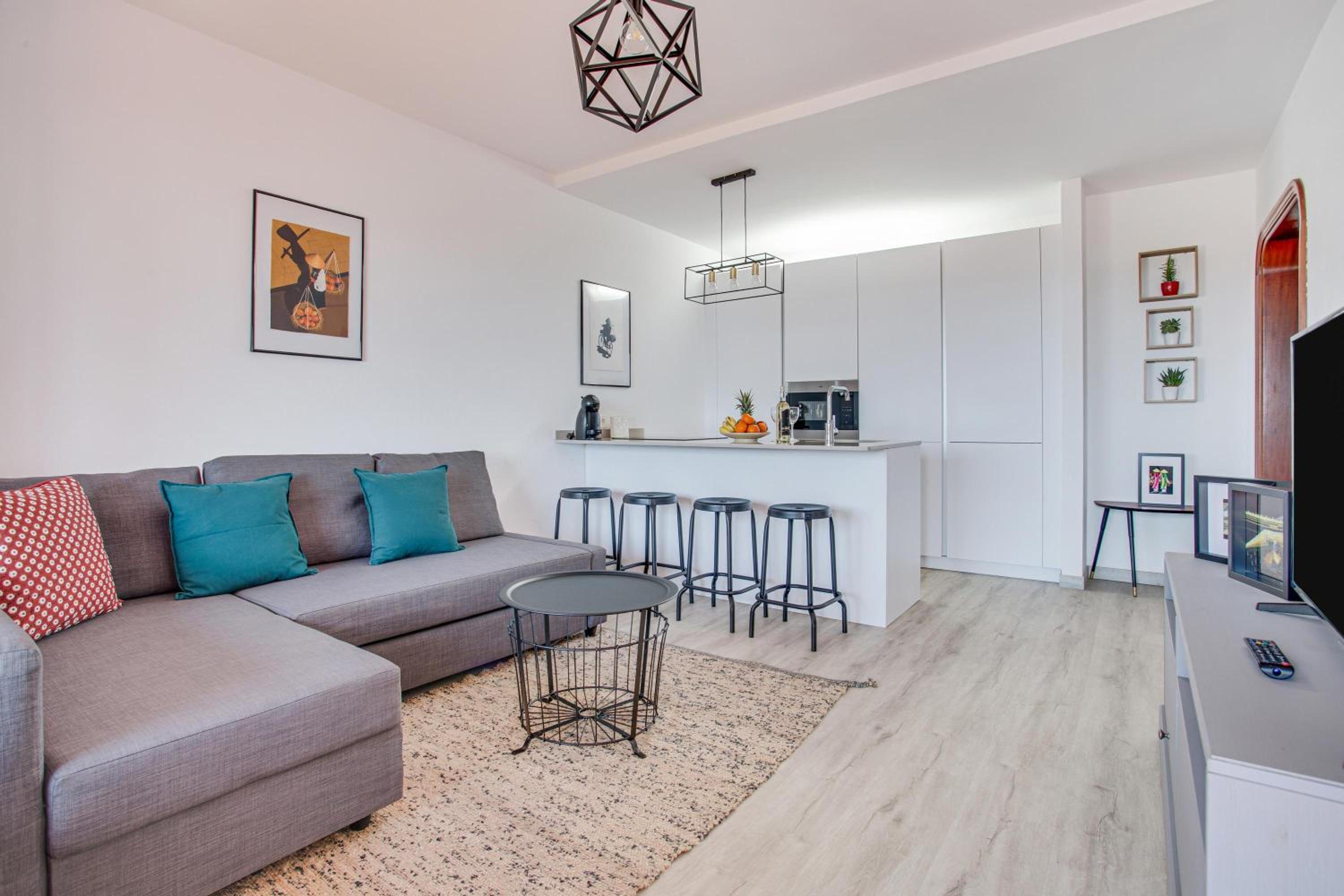 Two-Bedroom House - Photo 13