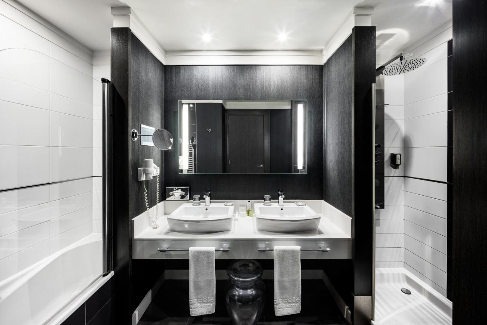Suite (2 Adults + 2 Children) - Photo 4